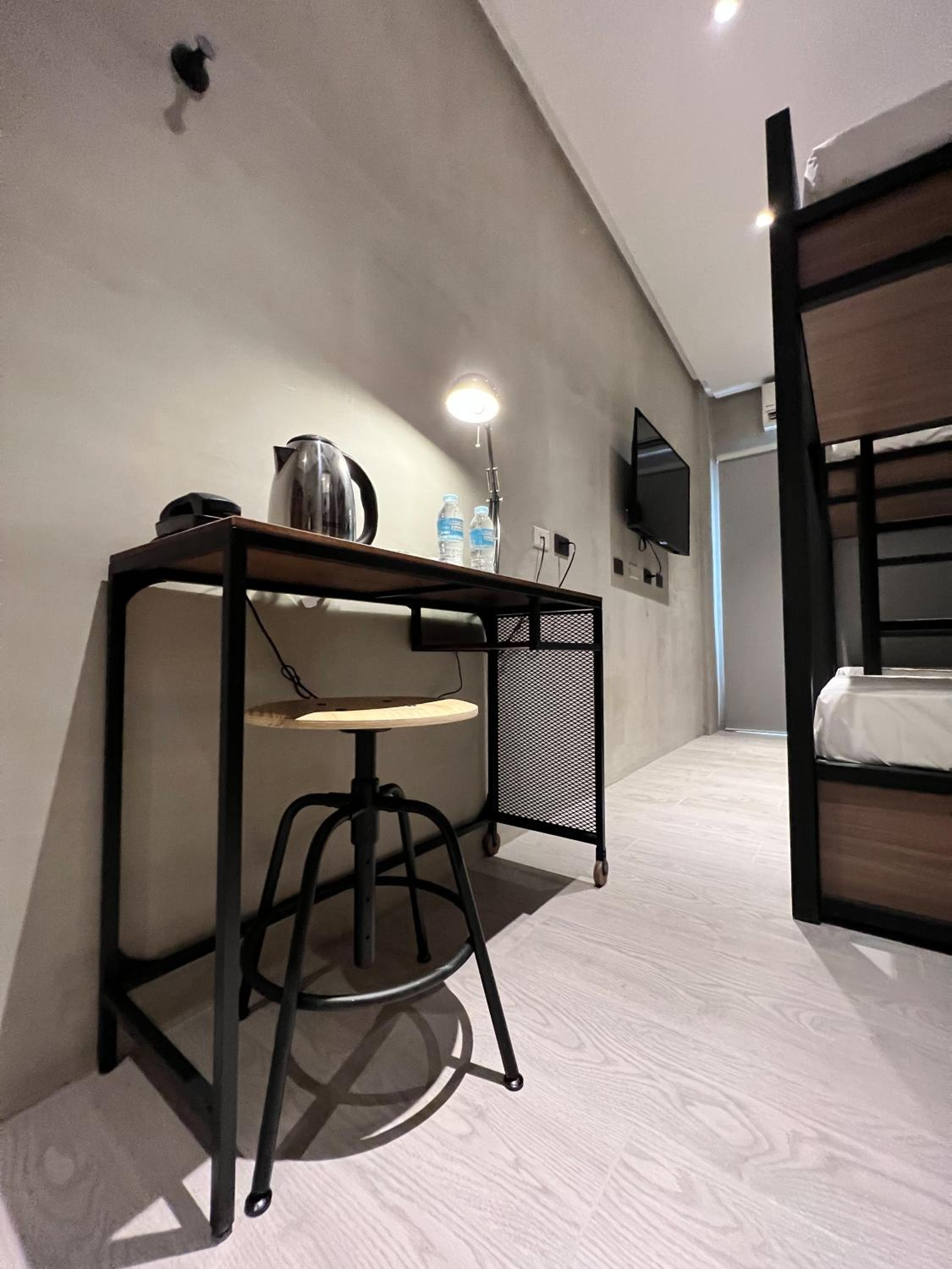 Quadruple Room with Balcony - Photo 3