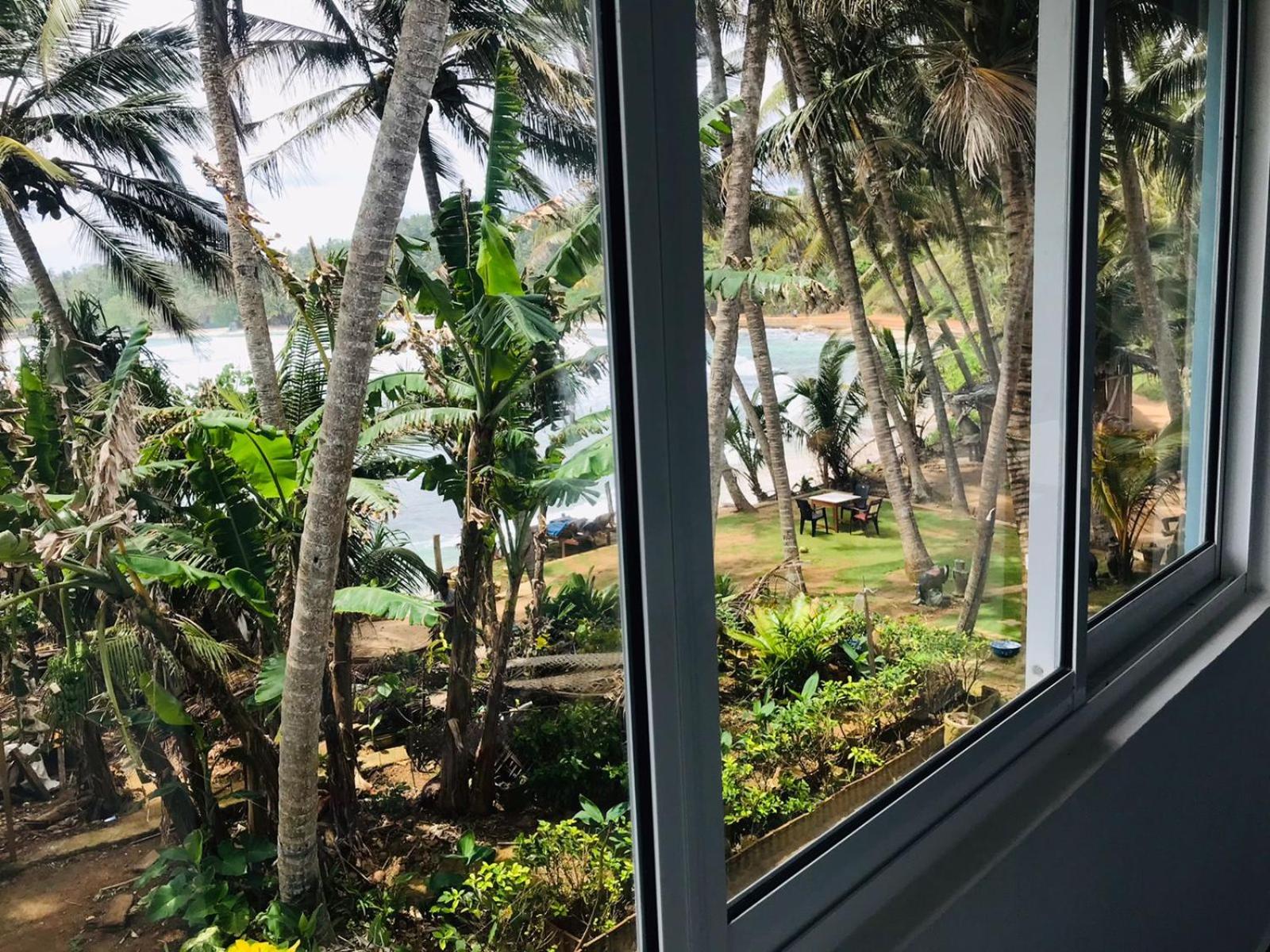 Deluxe Double Room with Side Sea View photo 3