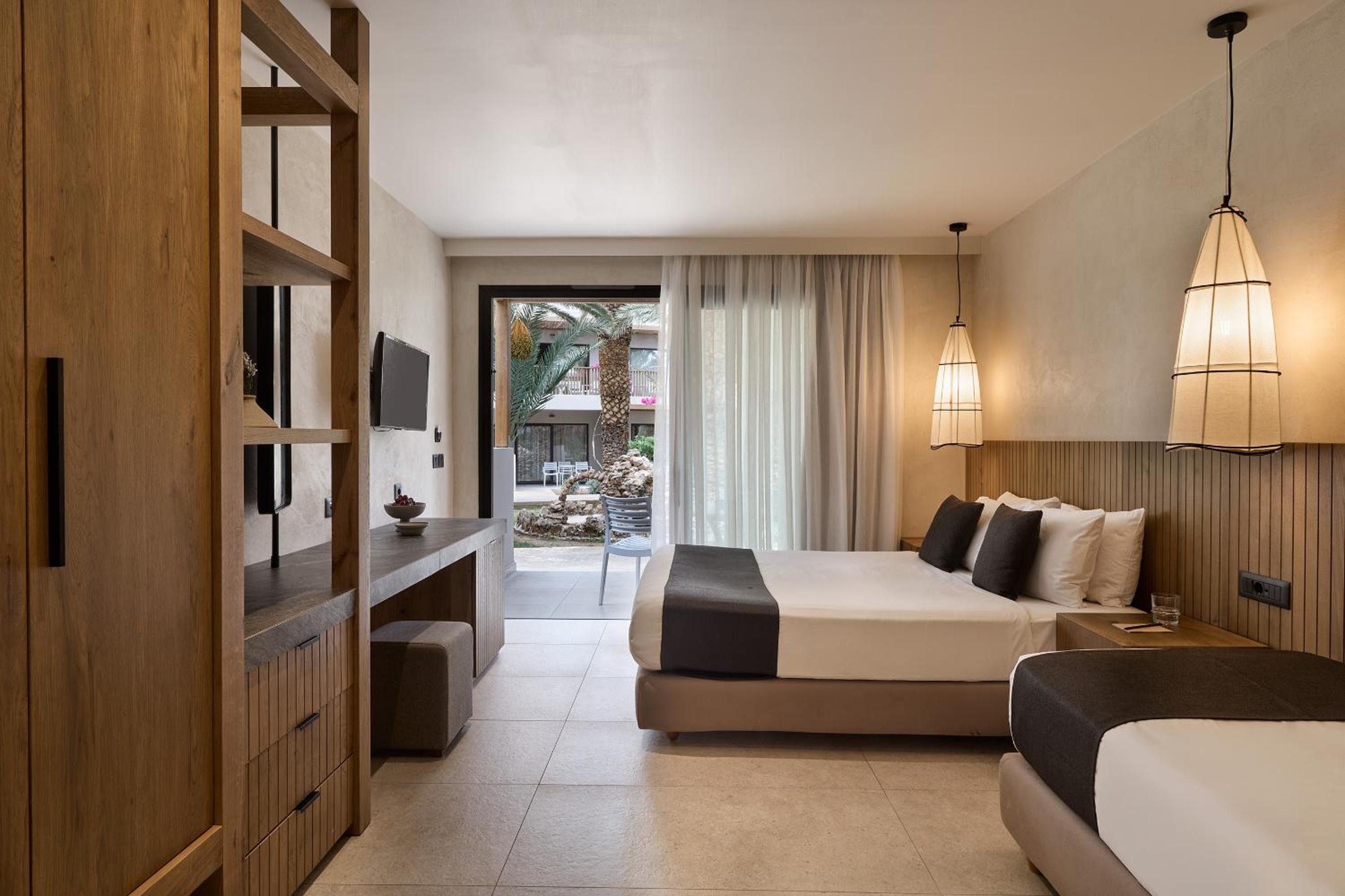 Superior Triple Room