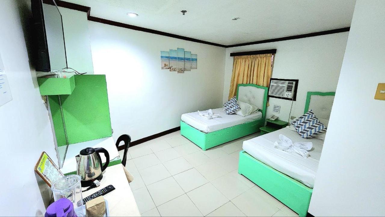 Standard Twin Room - Photo 2