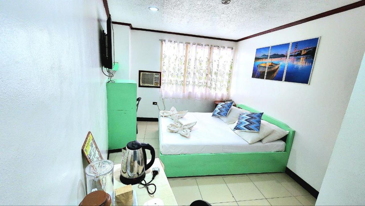 Double Room - Photo 8