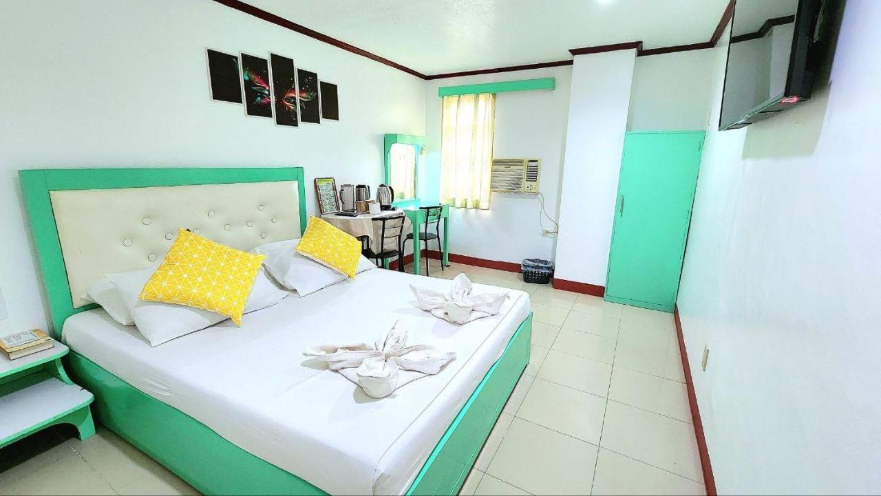 Double Room - Photo 7
