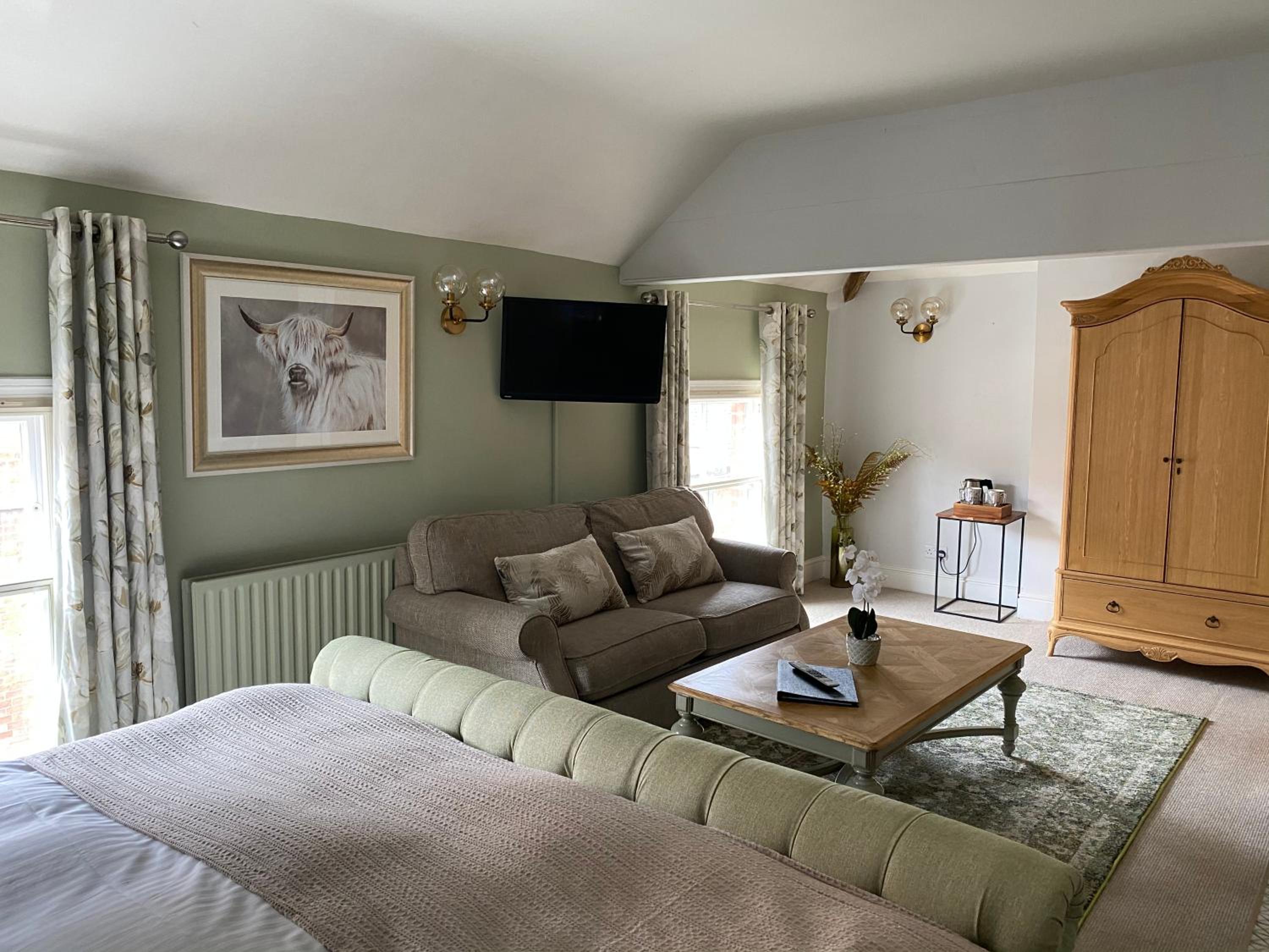 One-Bedroom Suite photo 2
