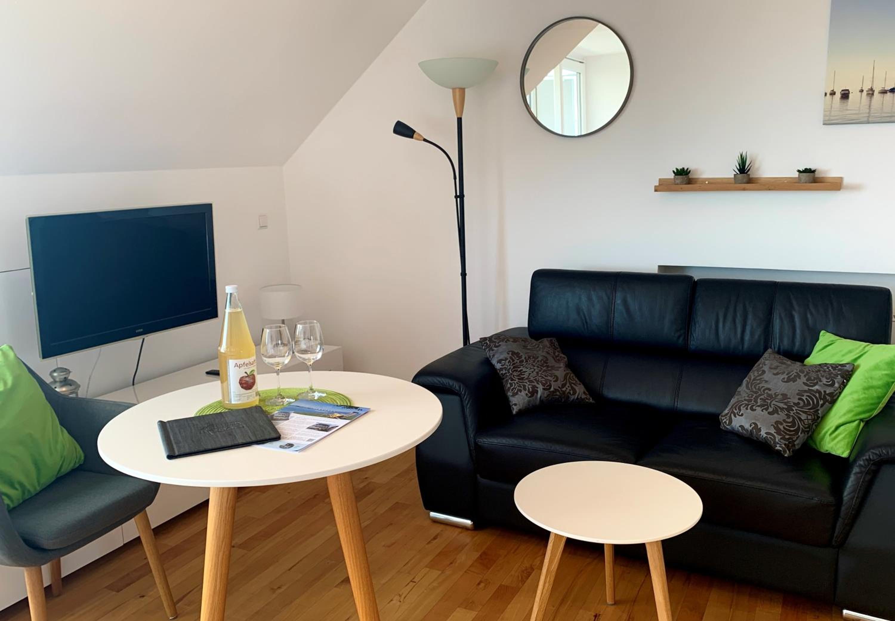 Apartment with Lake View photo 3