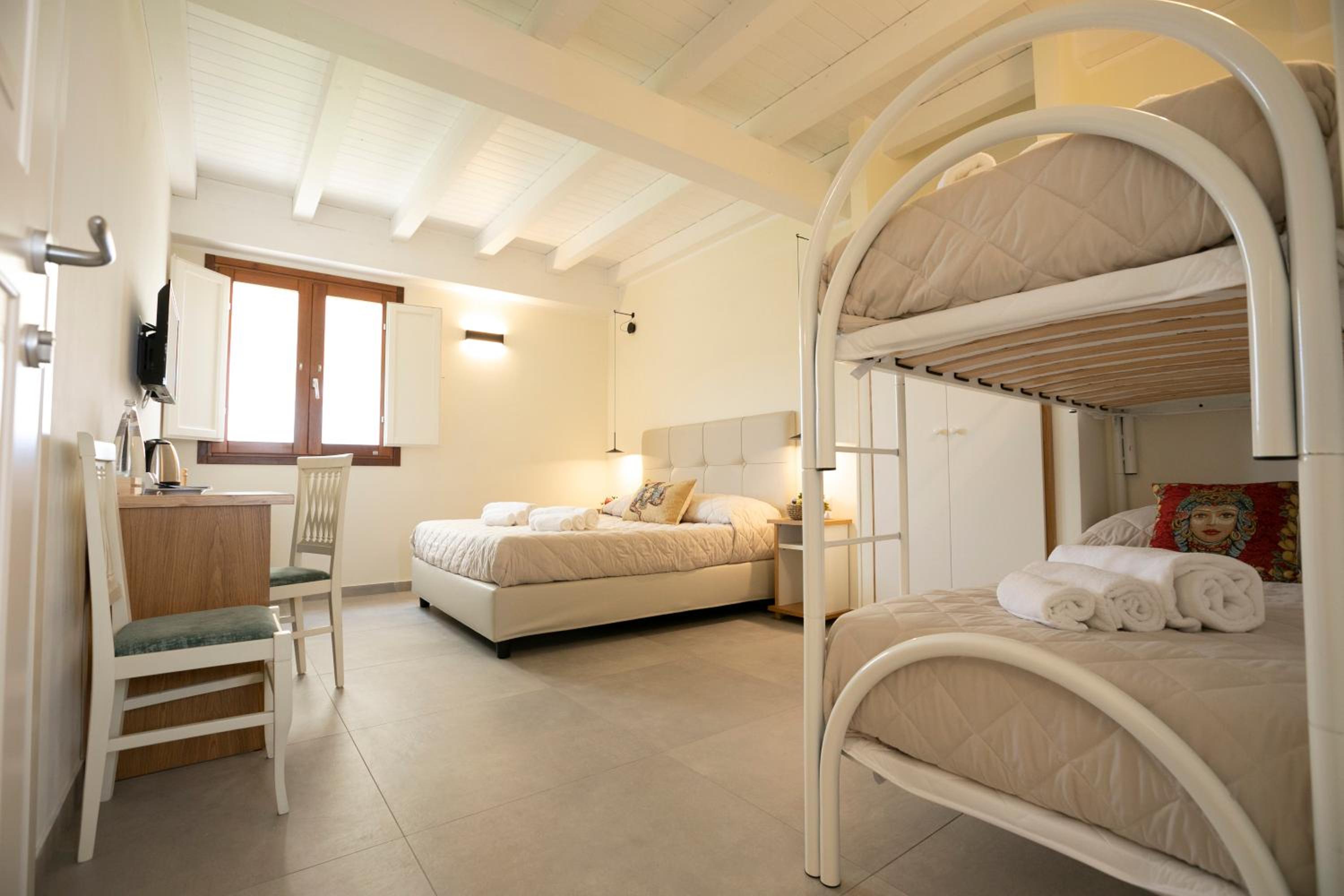 Quadruple Room photo 3