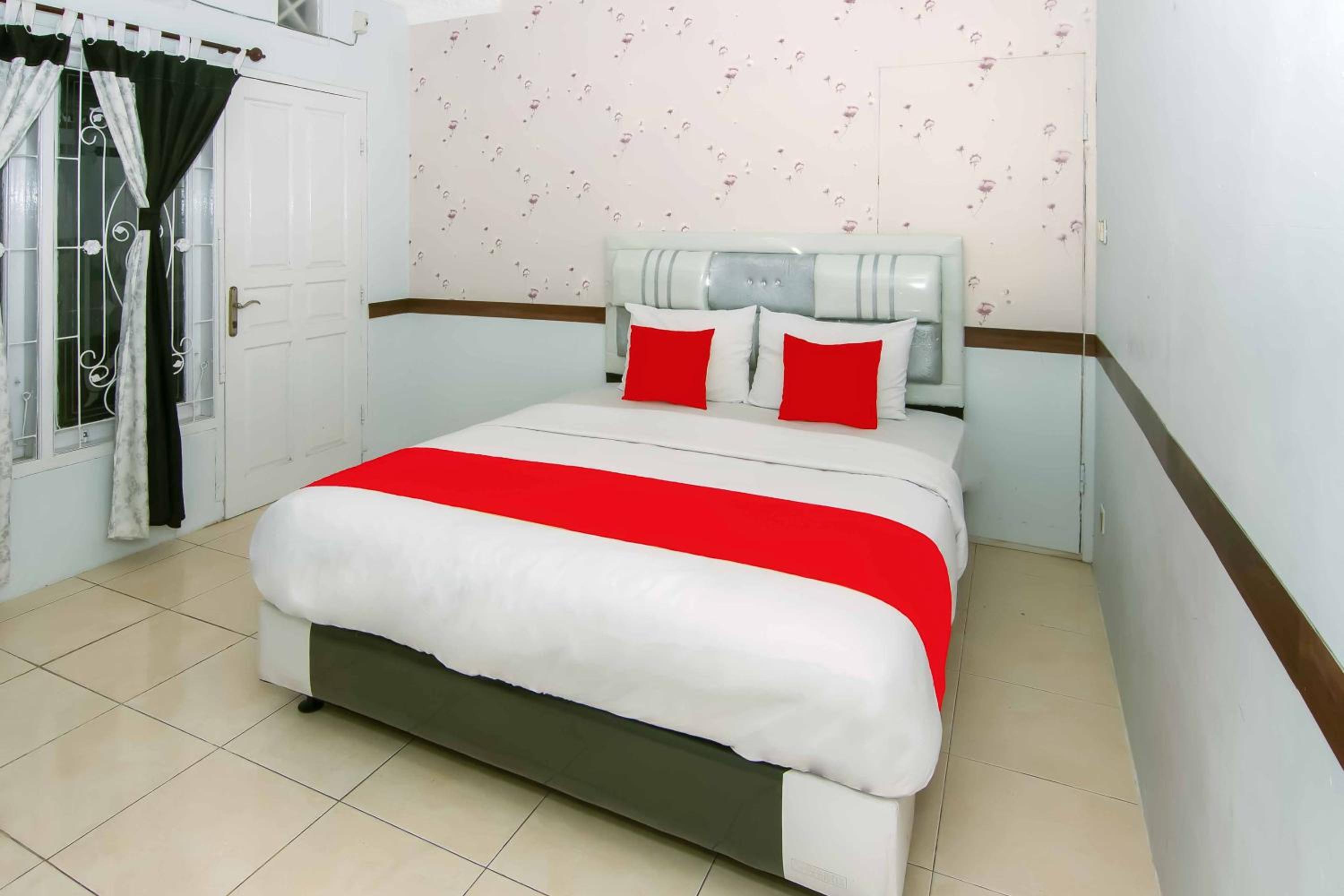 Standard Double Room - Photo 1