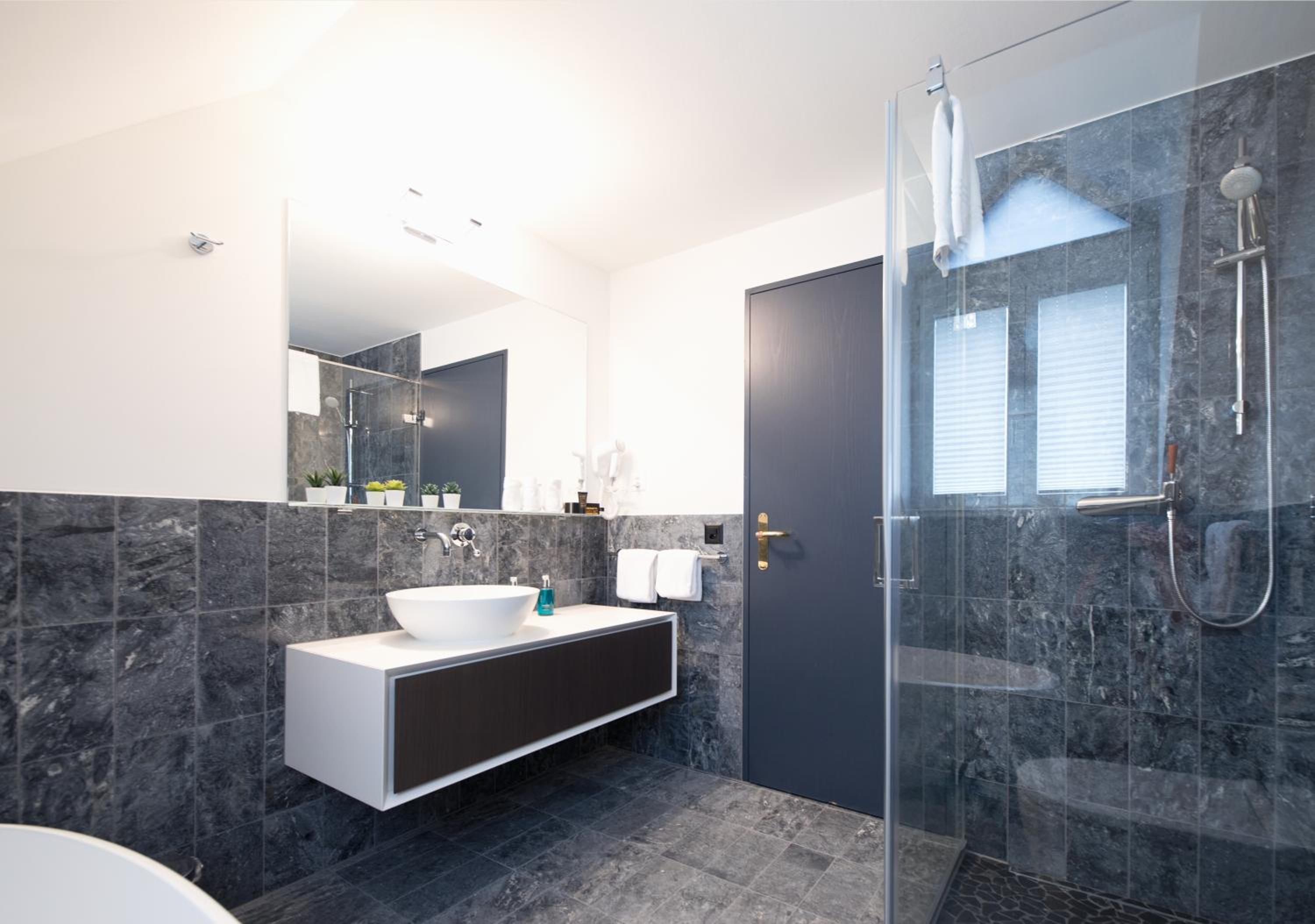 Deluxe Double Room with Bath
