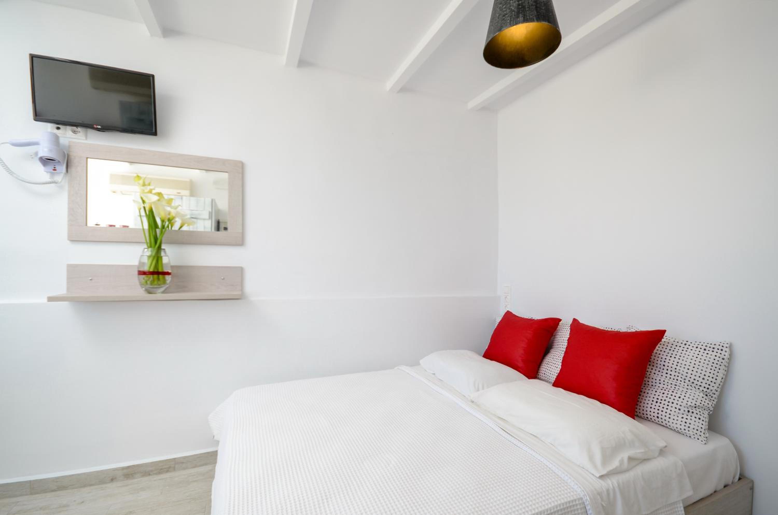 Standard Studio with Ocean View photo 2