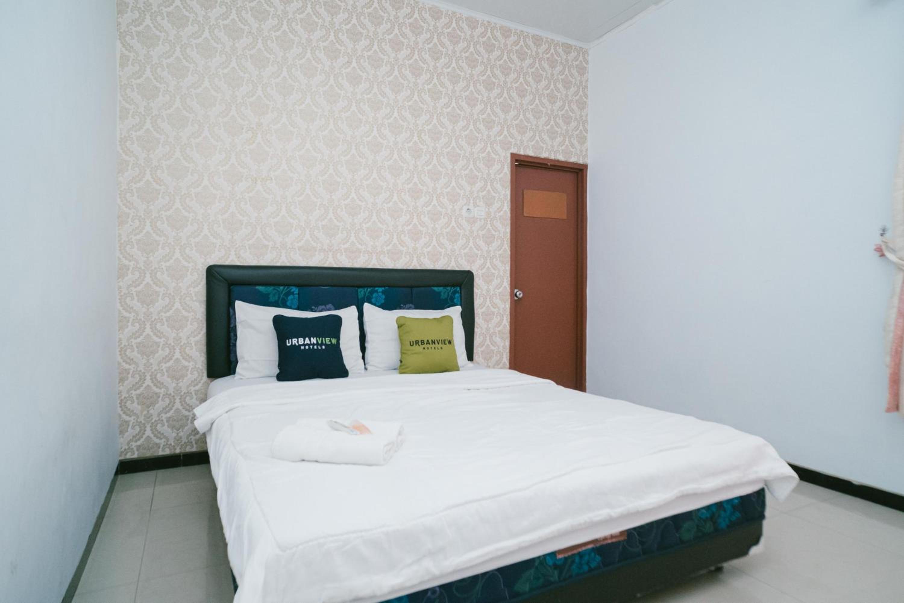 Deluxe Room - Photo 3