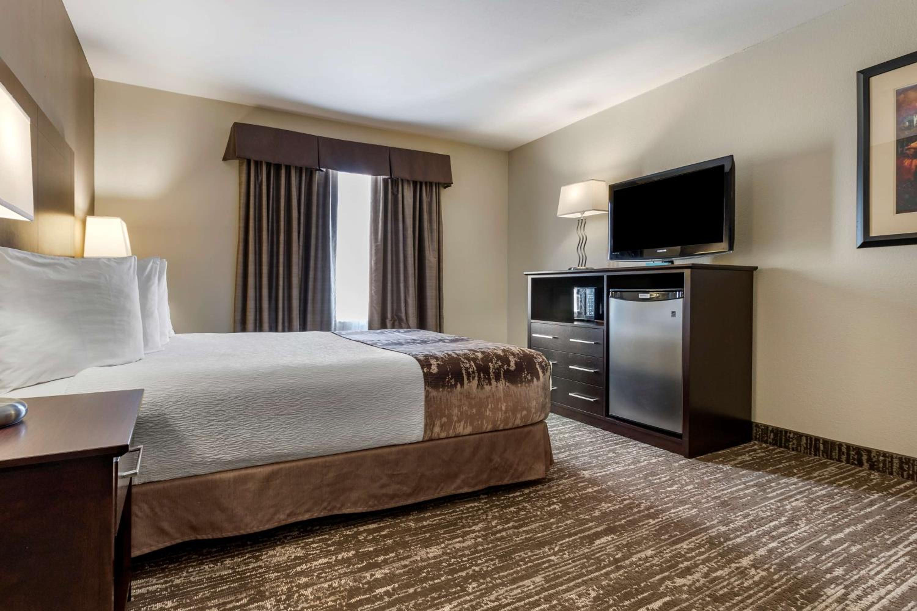 Queen Room - Disability Access - Photo 1