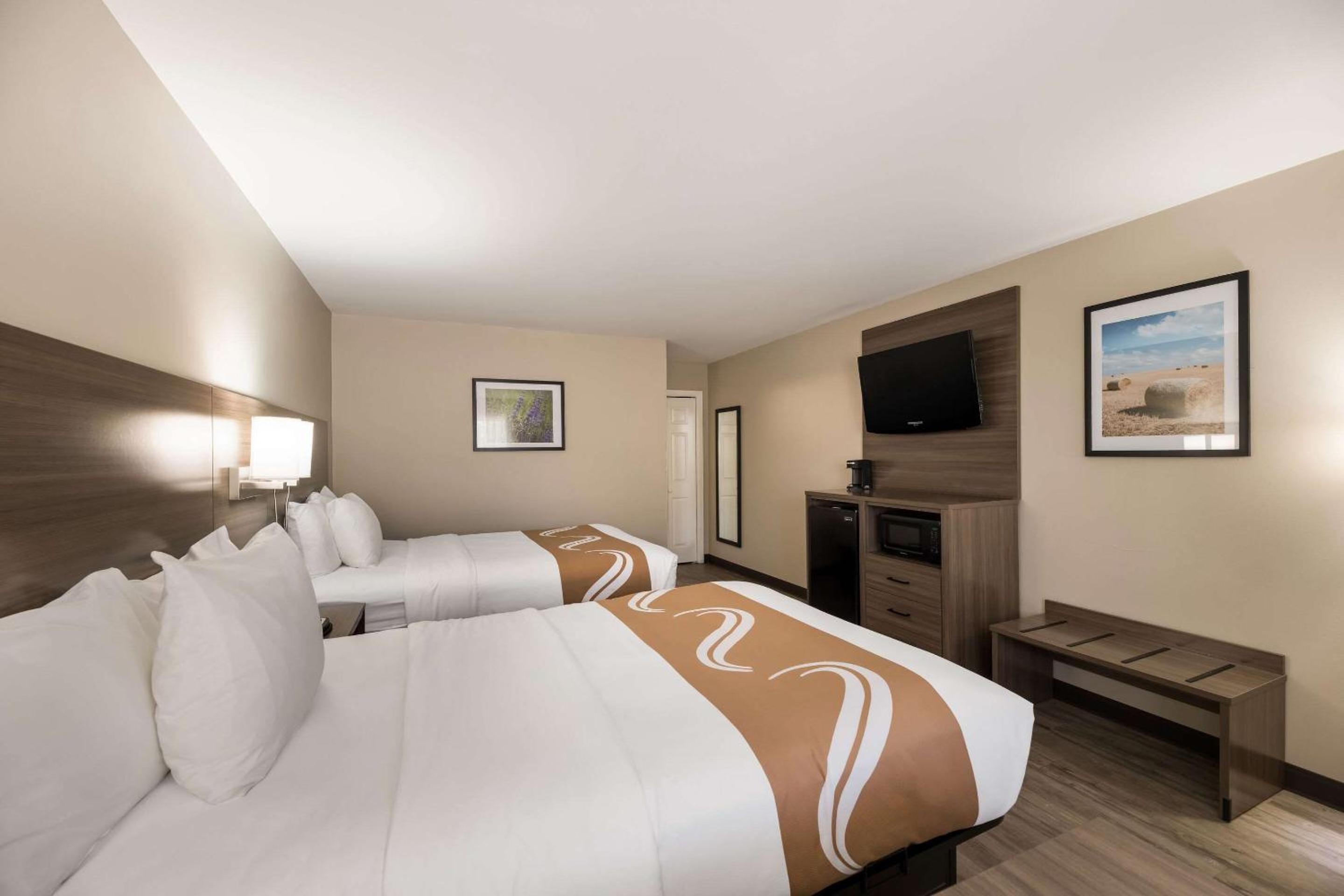 Double Room with Two Double Beds - Non-Smoking - Photo 8