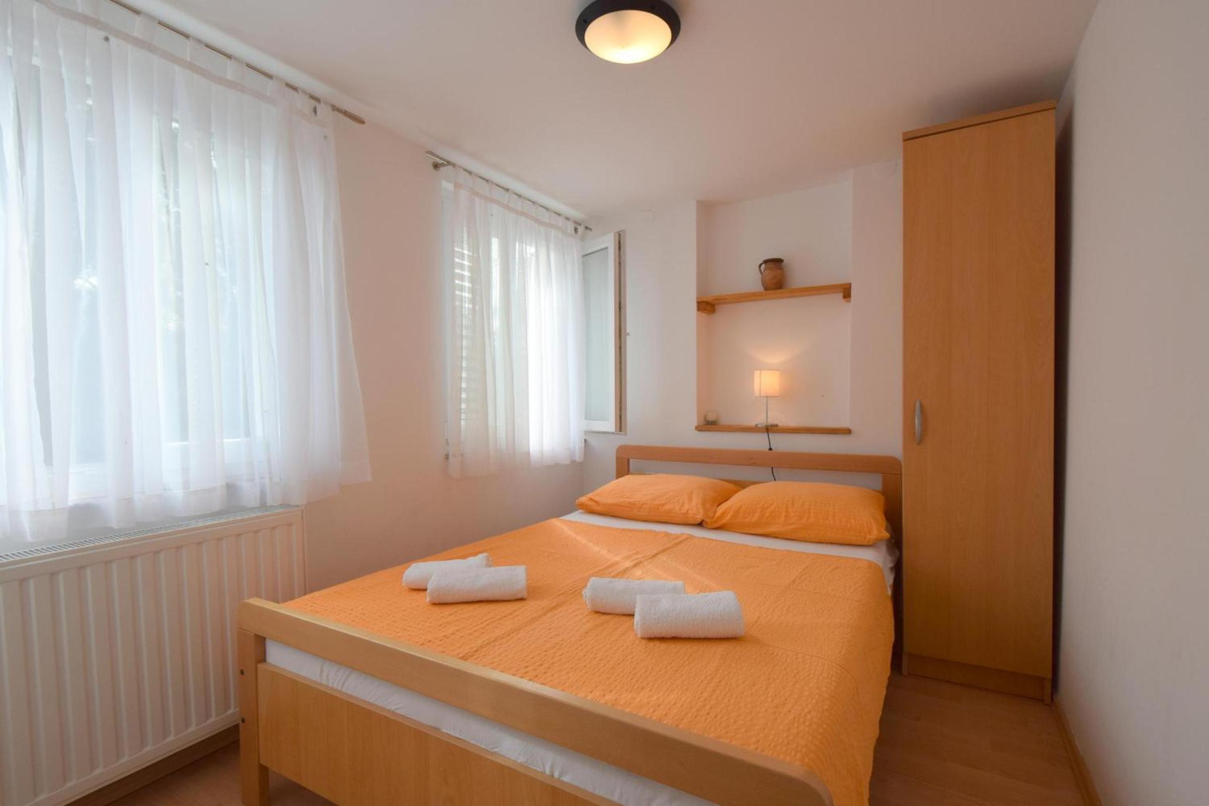 One-Bedroom Apartment with Terrace photo 1