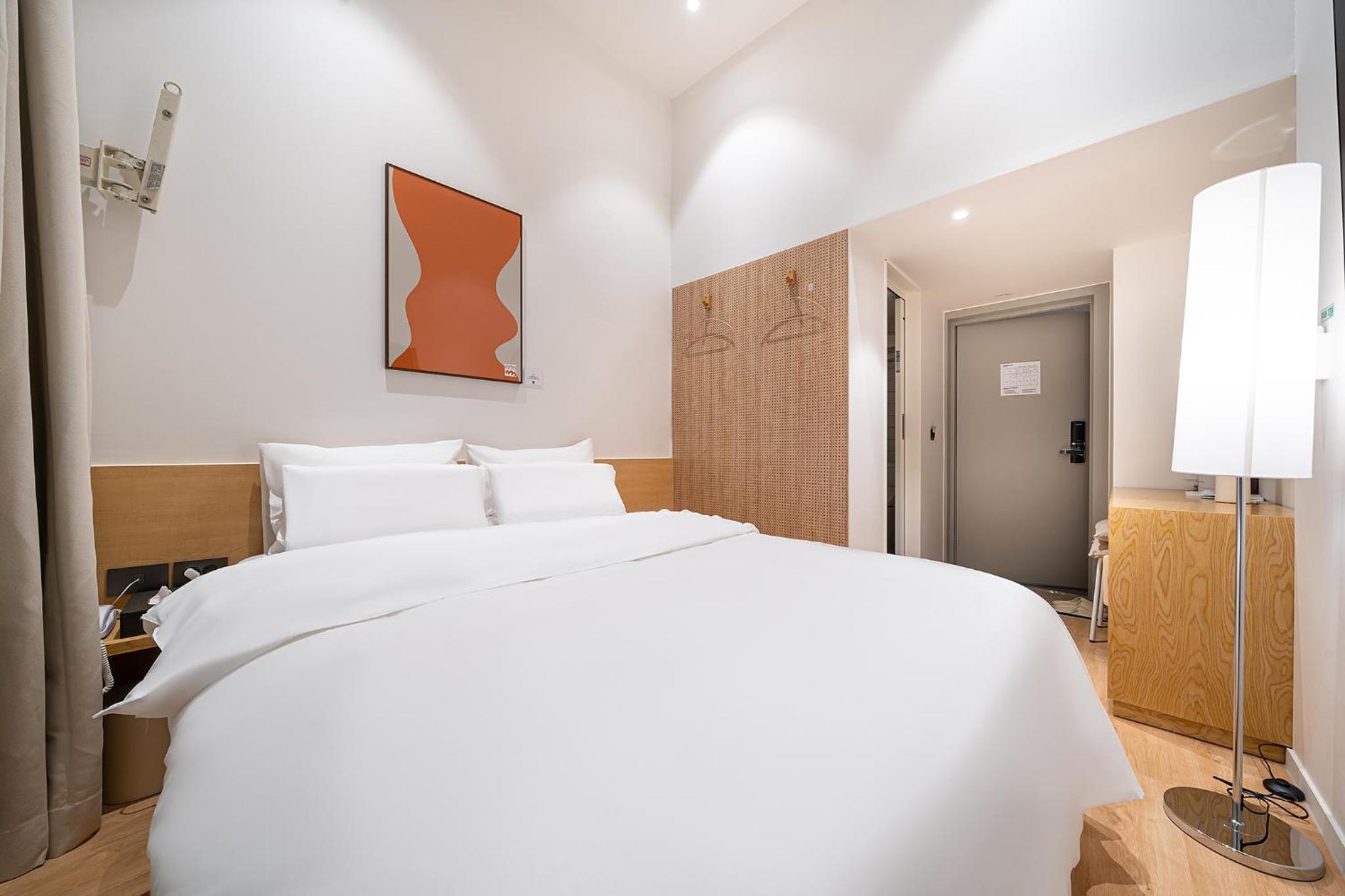 Double Room - Photo 10