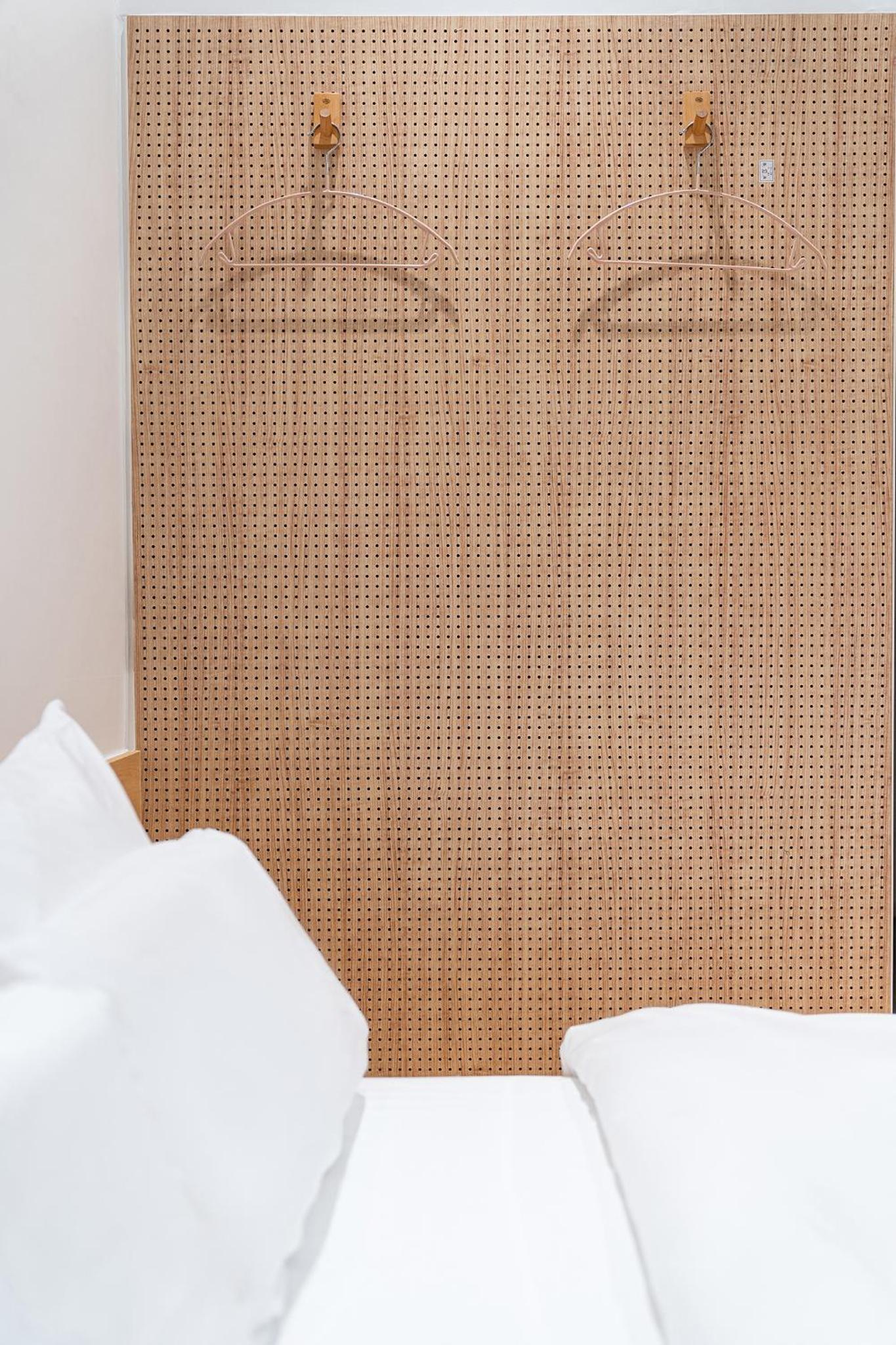 Double Room - Photo 7