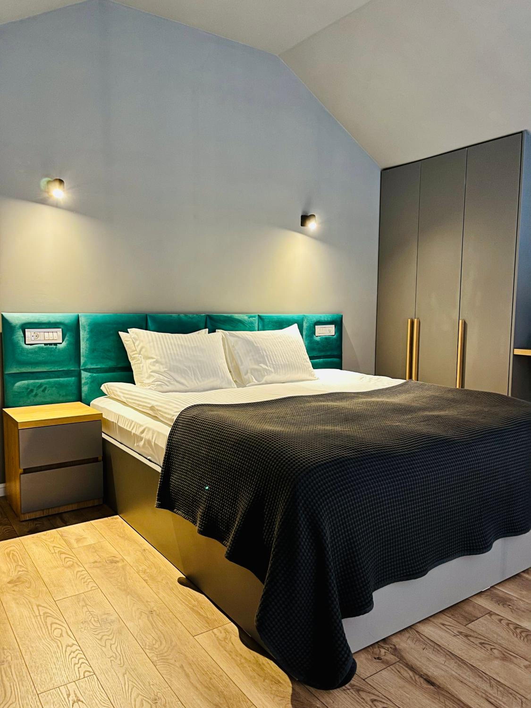 Loft - Photo 1