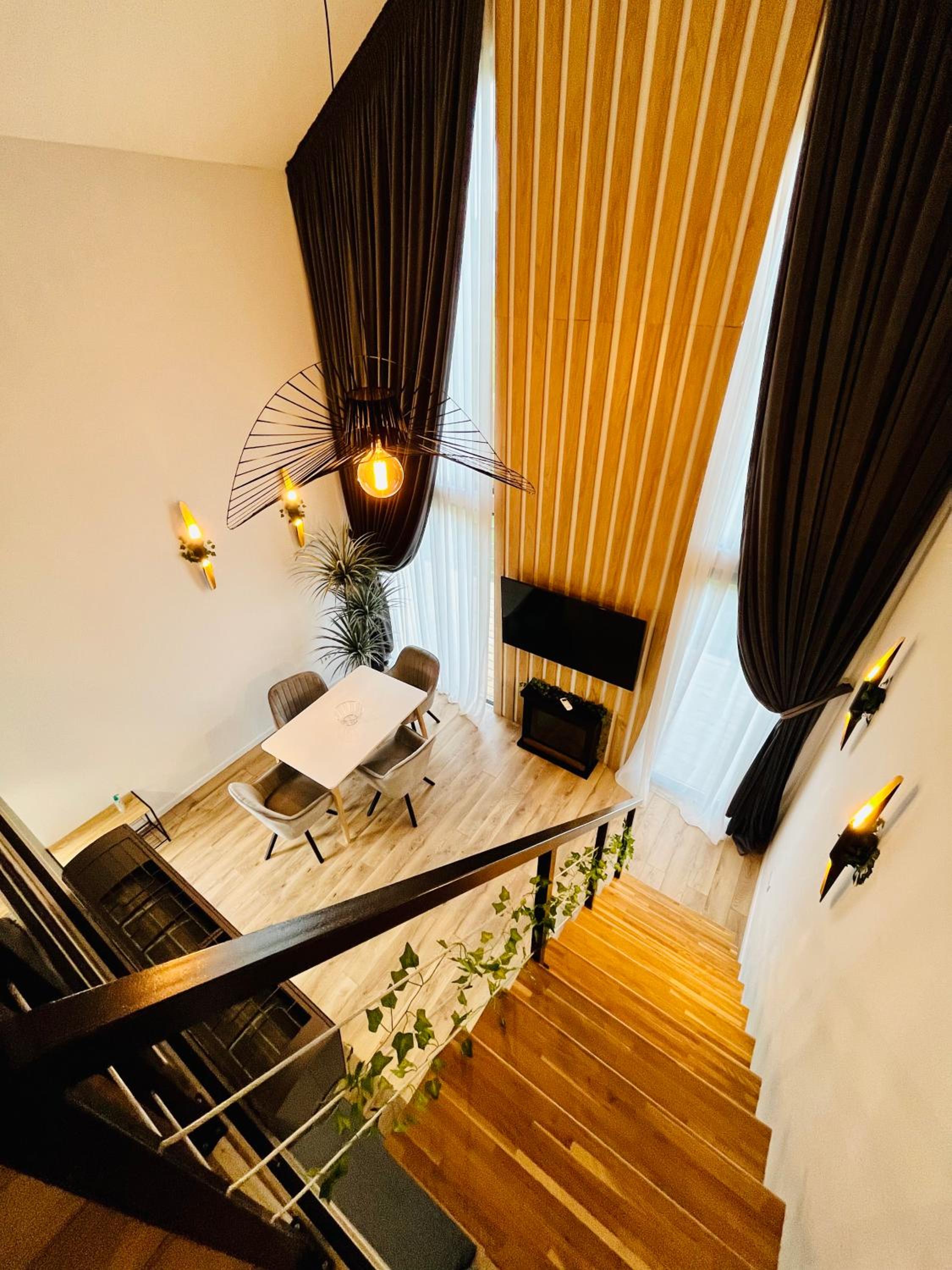 Loft - Photo 3