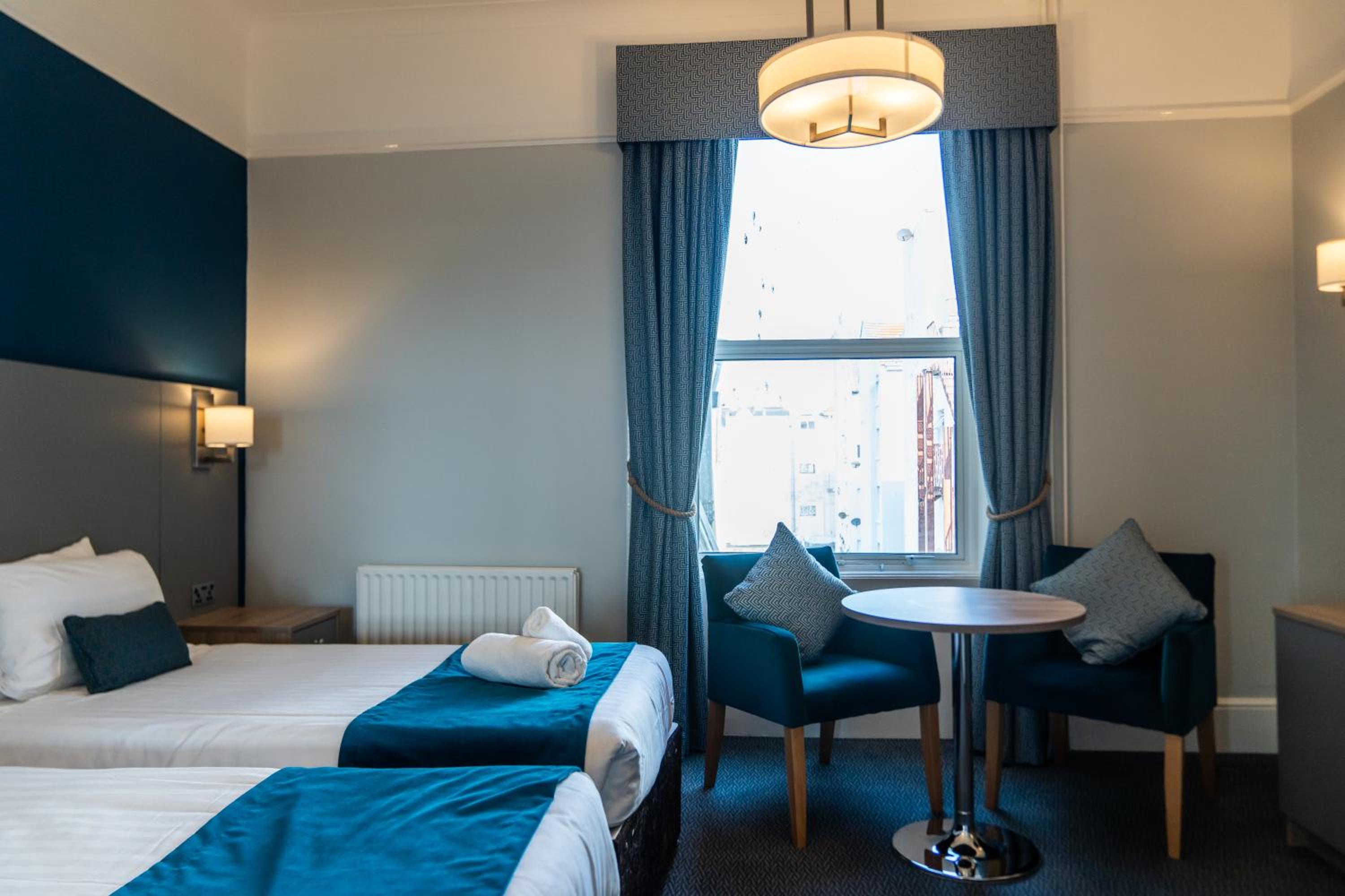 Standard Twin Room photo 3