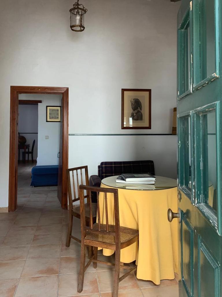 Deluxe King Suite - Photo 1