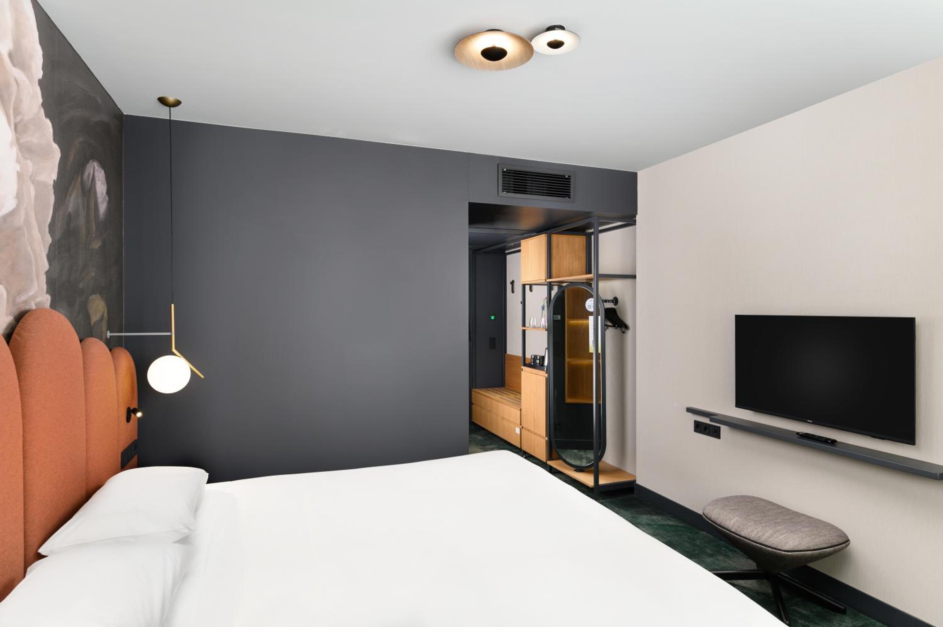 Classic Double Room - Photo 7
