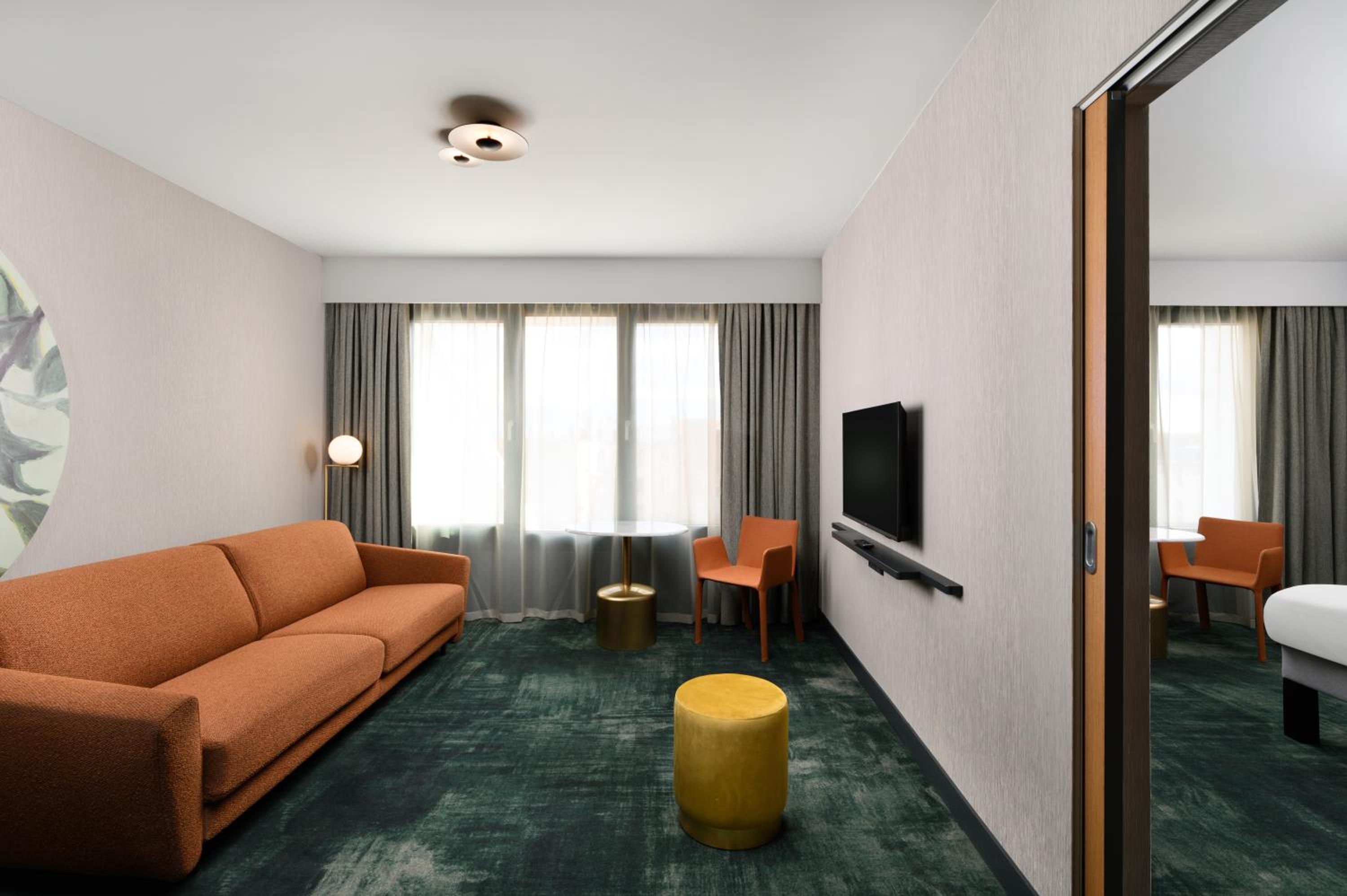 One-Bedroom Double Suite With Soda Bed - Photo 4