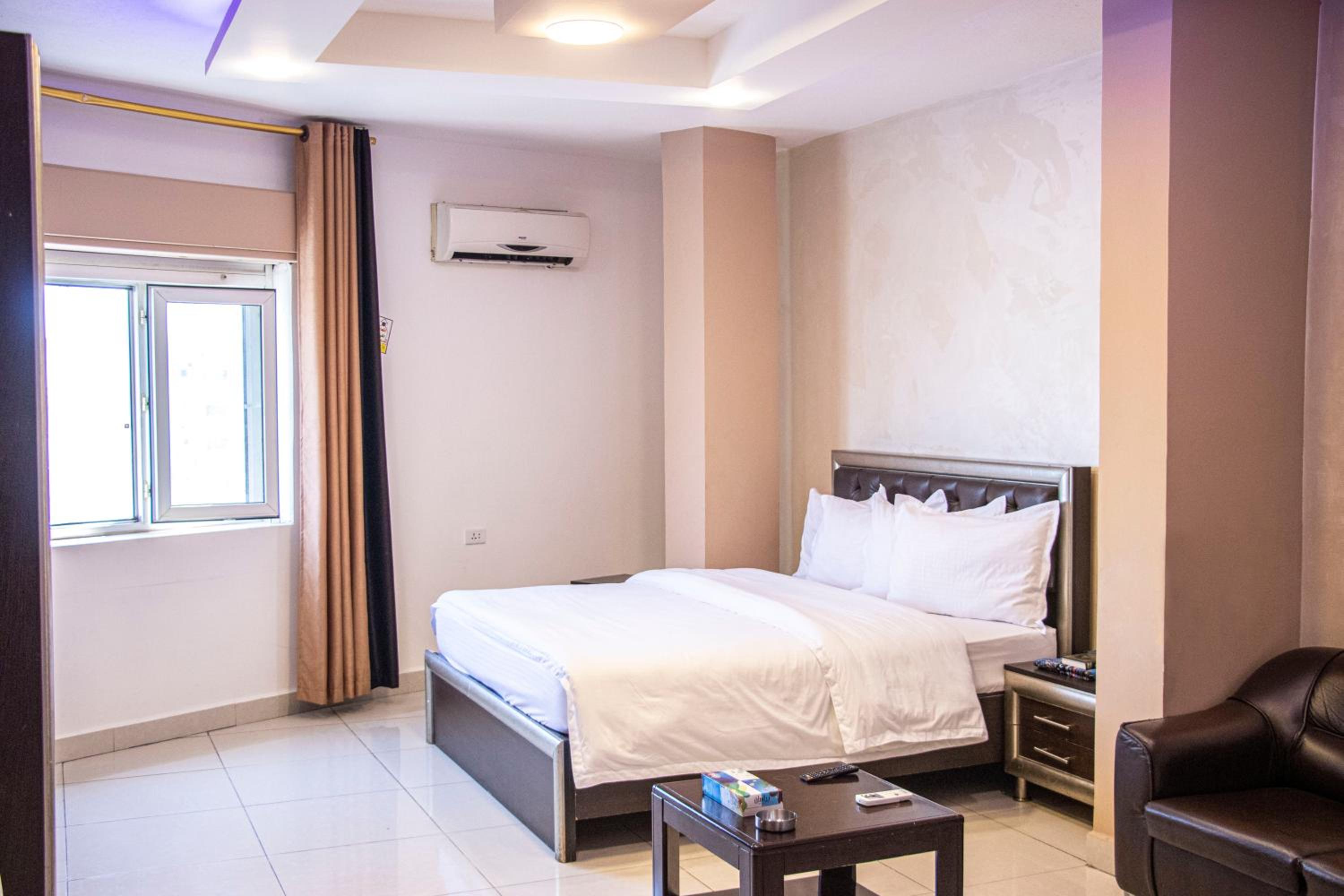 Double or Twin Room - Photo 2