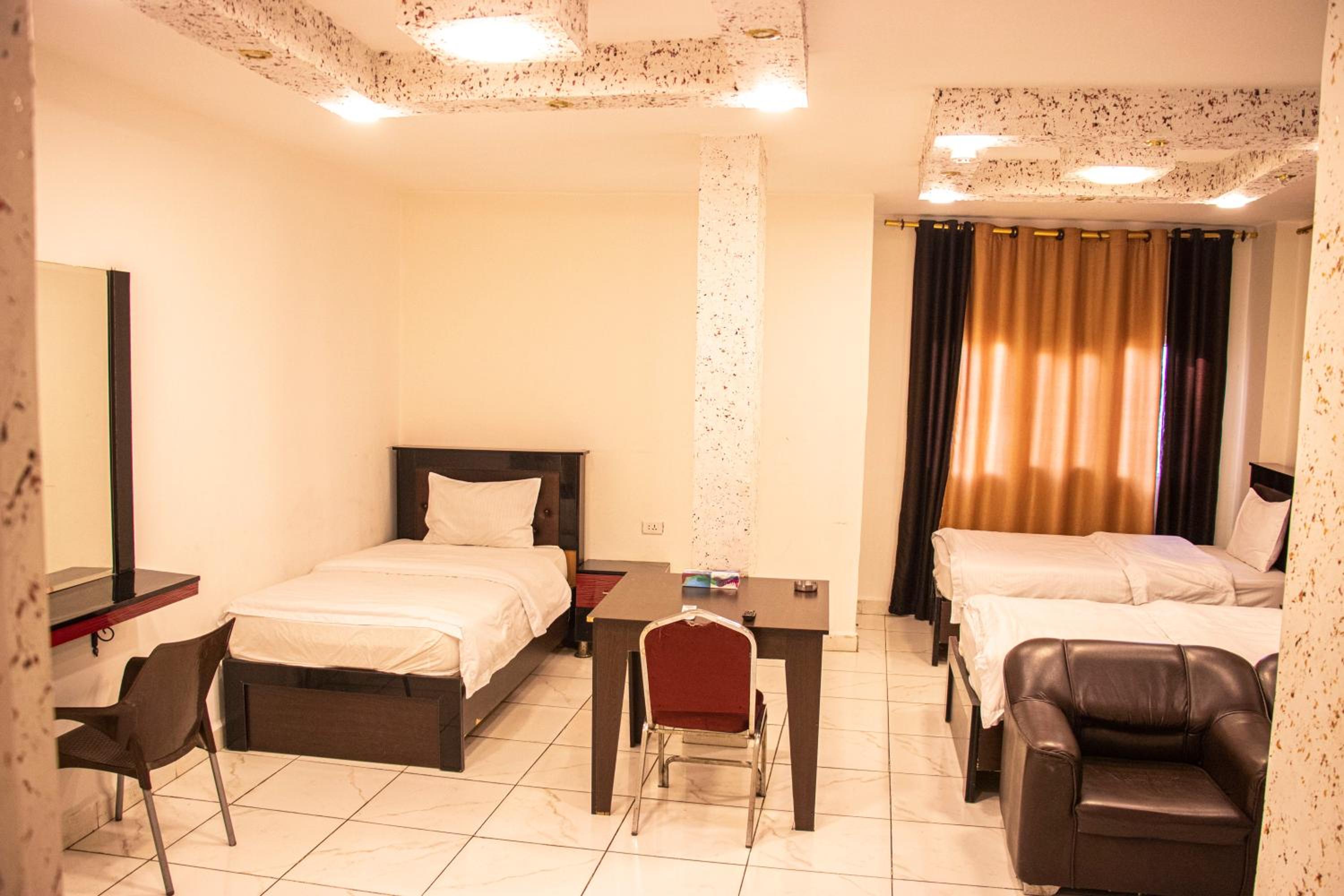 Triple Room - Photo 1