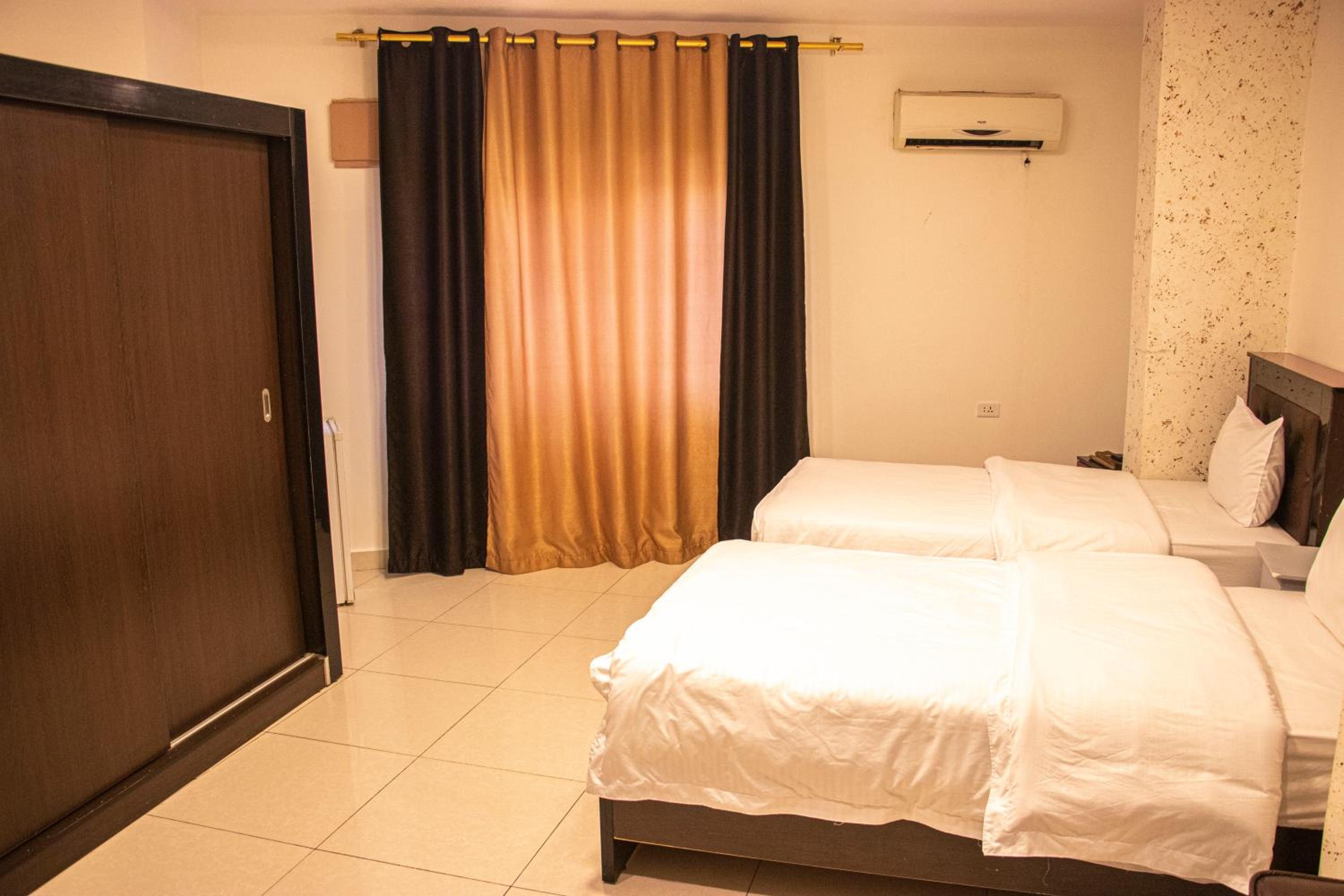 Comfort Quadruple Room - Photo 4