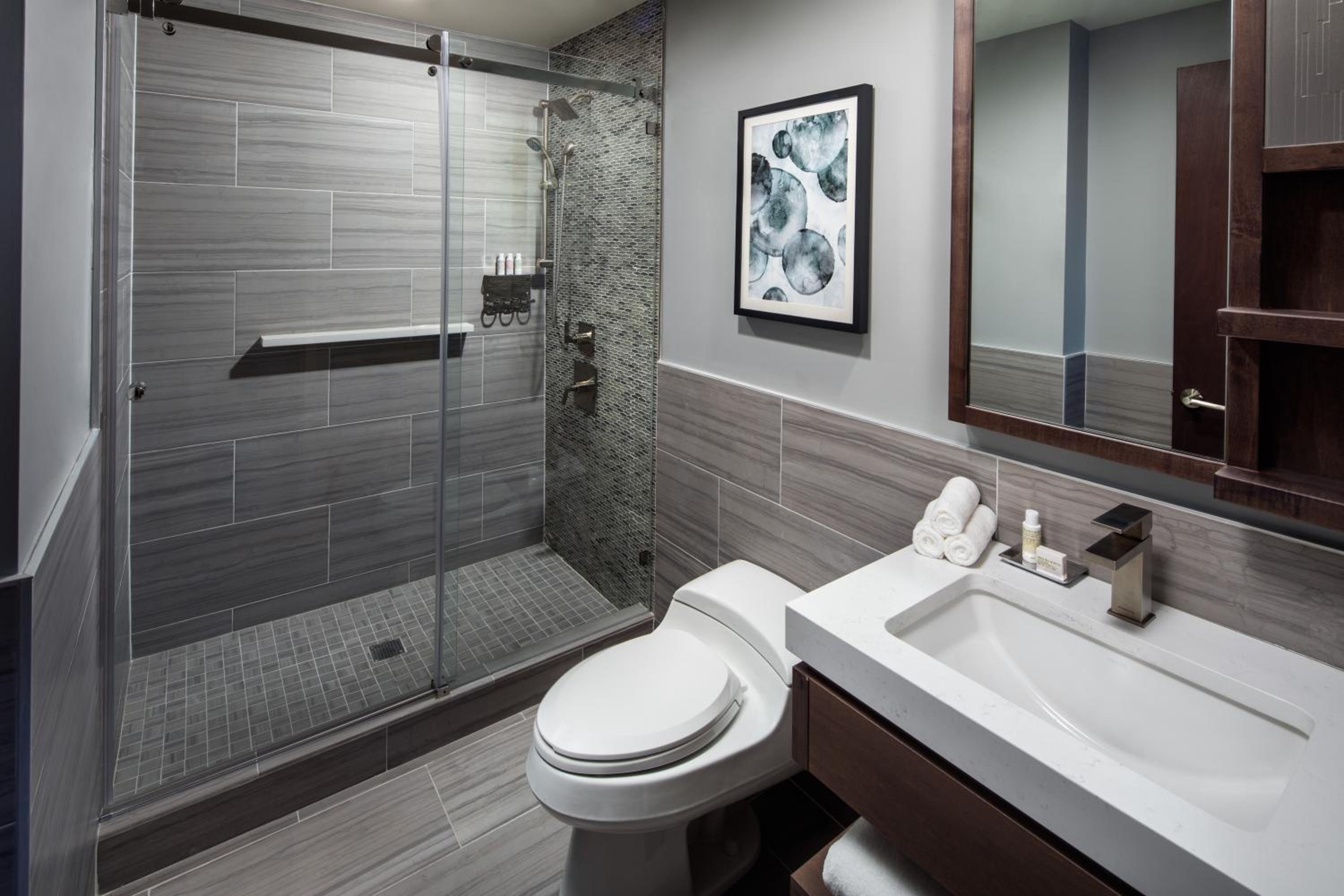 Standard King Room - Photo 6