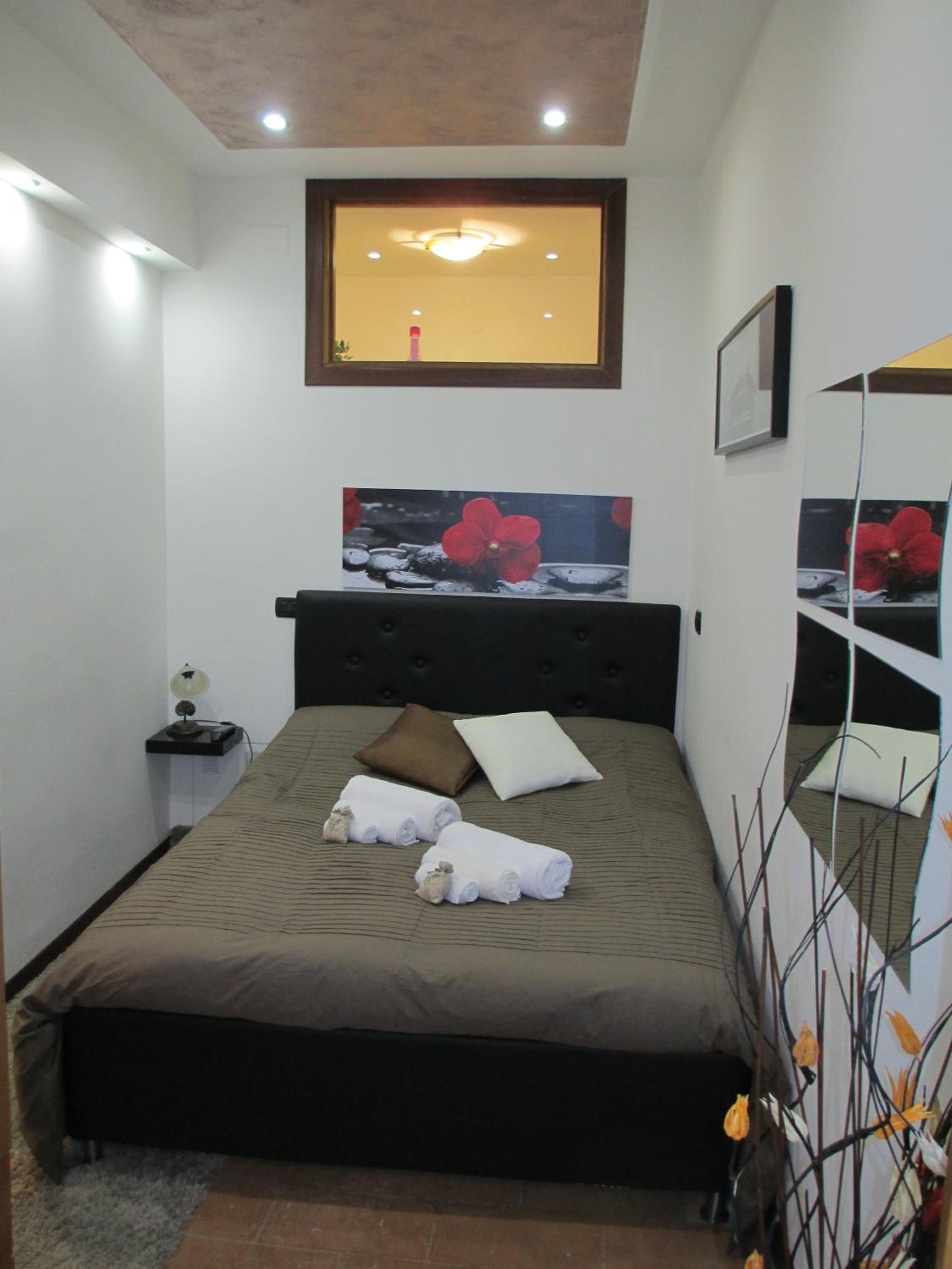 One-Bedroom Apartment - Photo 4