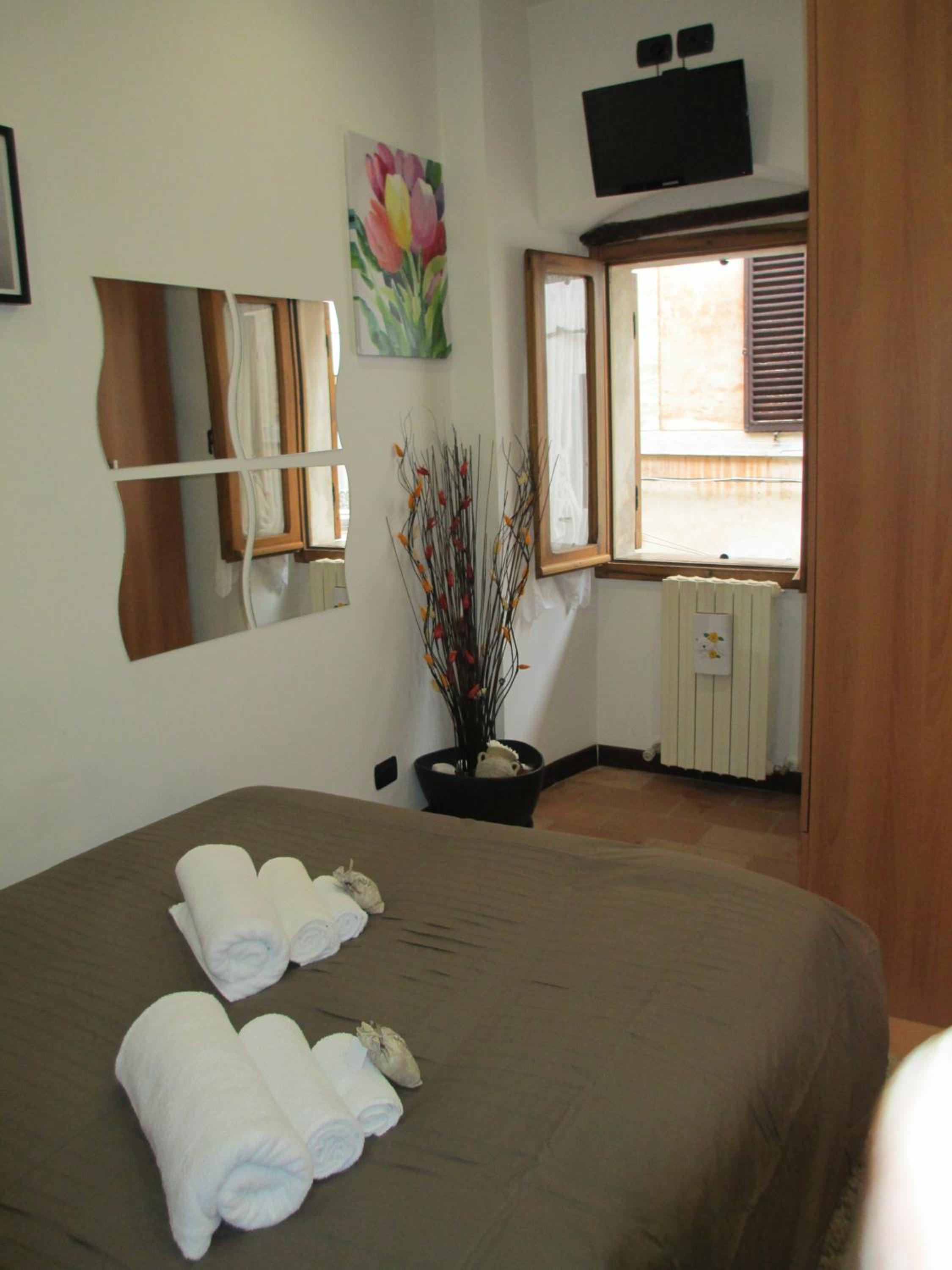 One-Bedroom Apartment - Photo 5