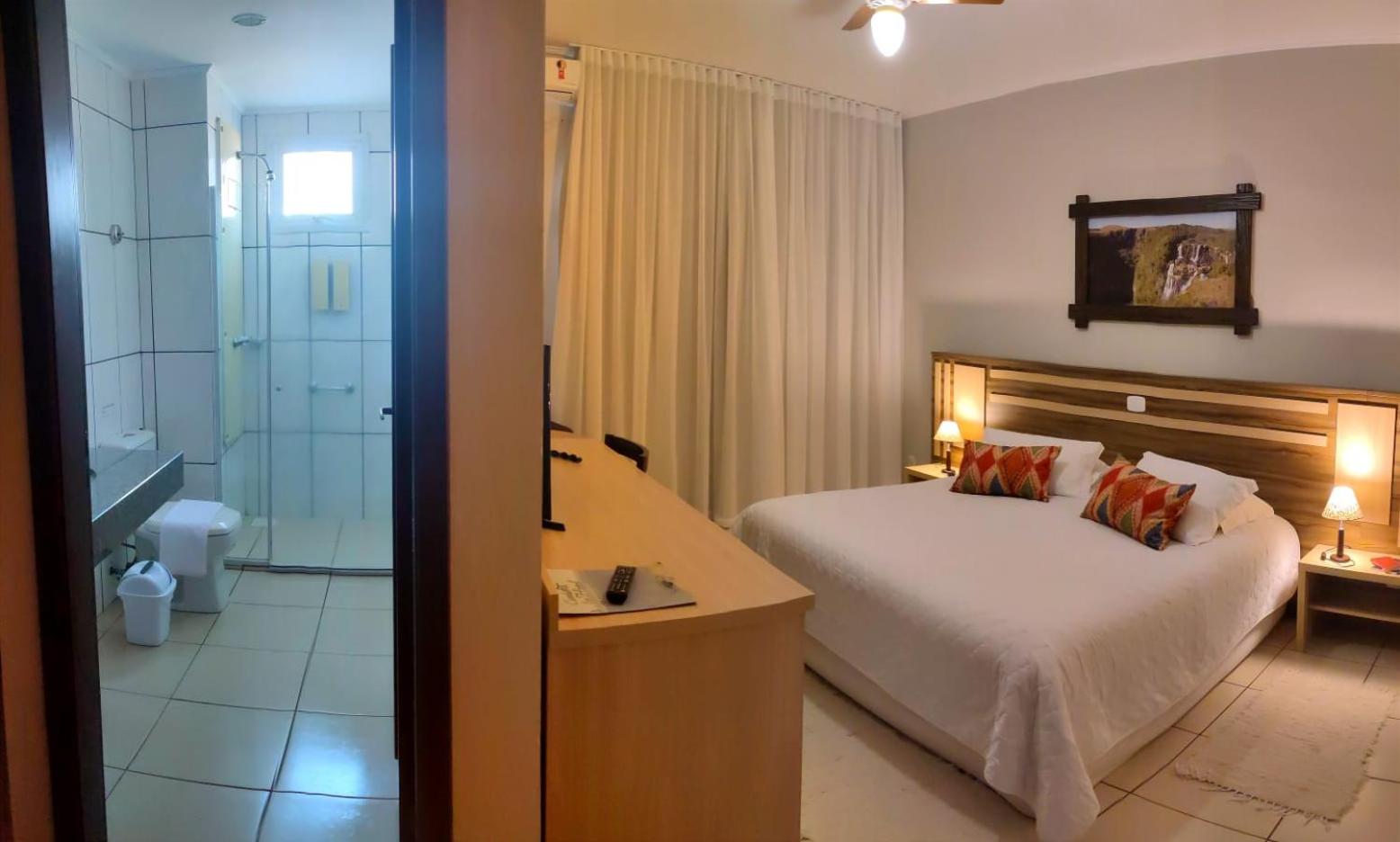 Deluxe Double Room with Lake View photo 1
