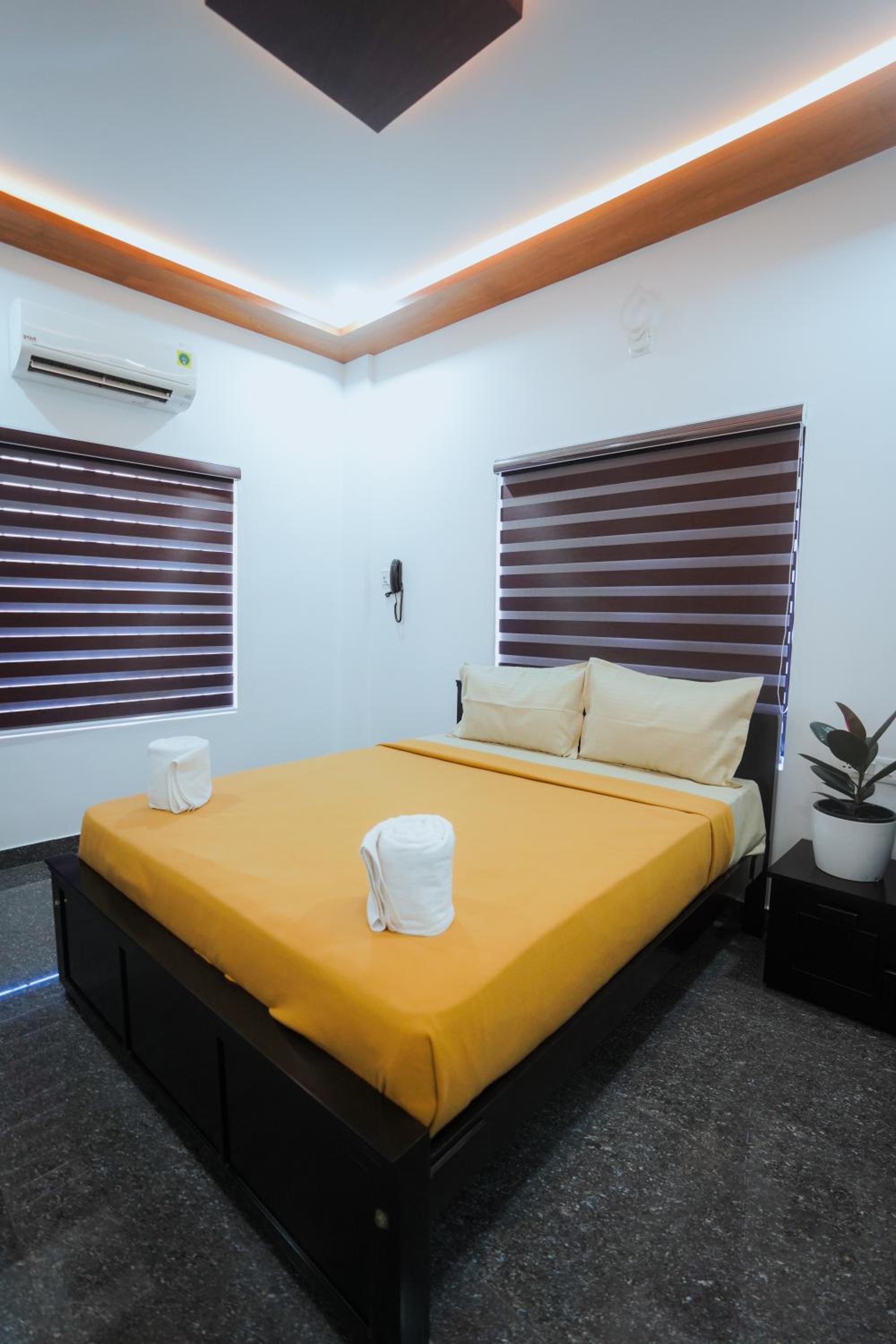 Standard Double Room - Photo 2