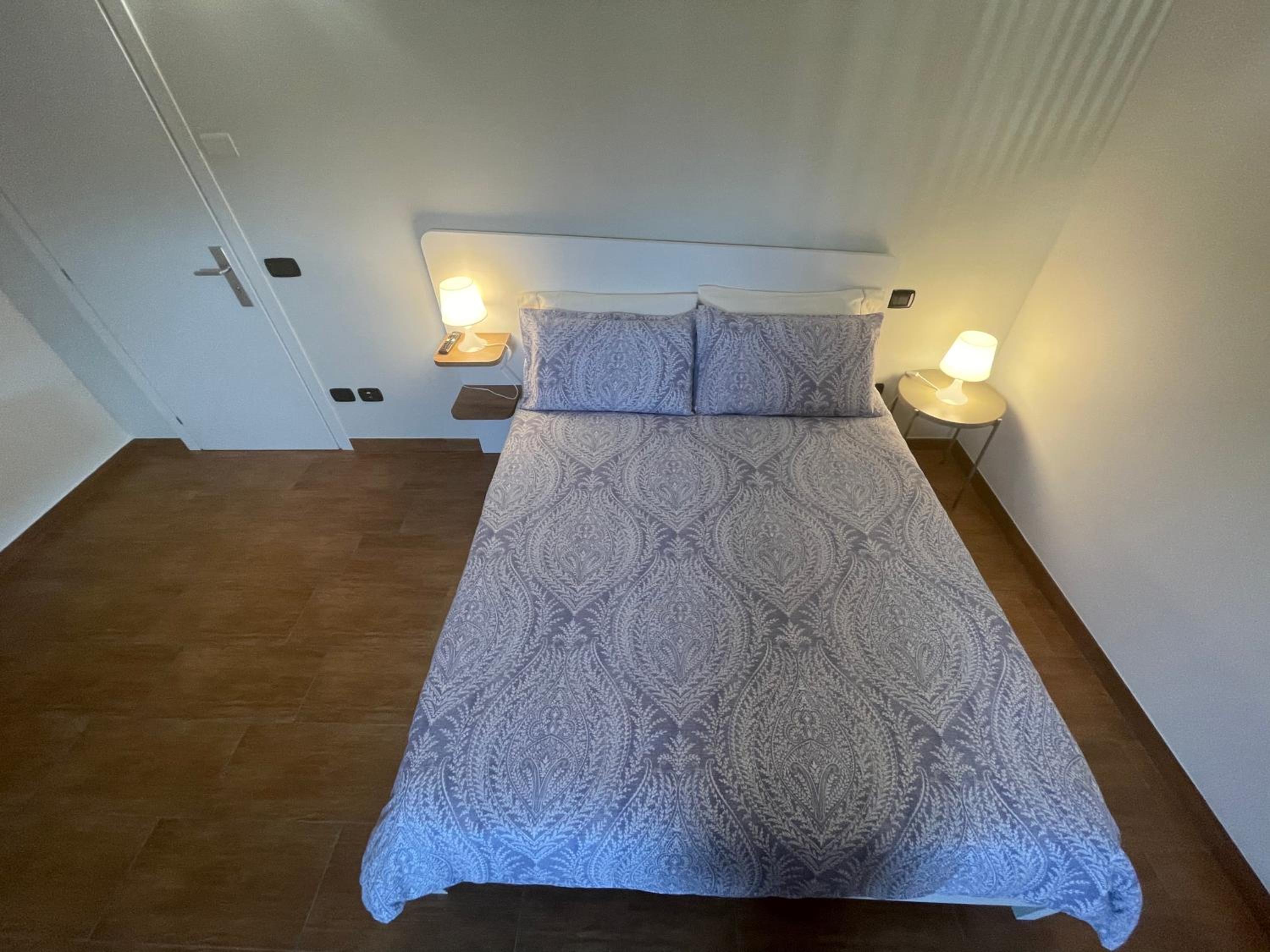 Large Double Room photo 3