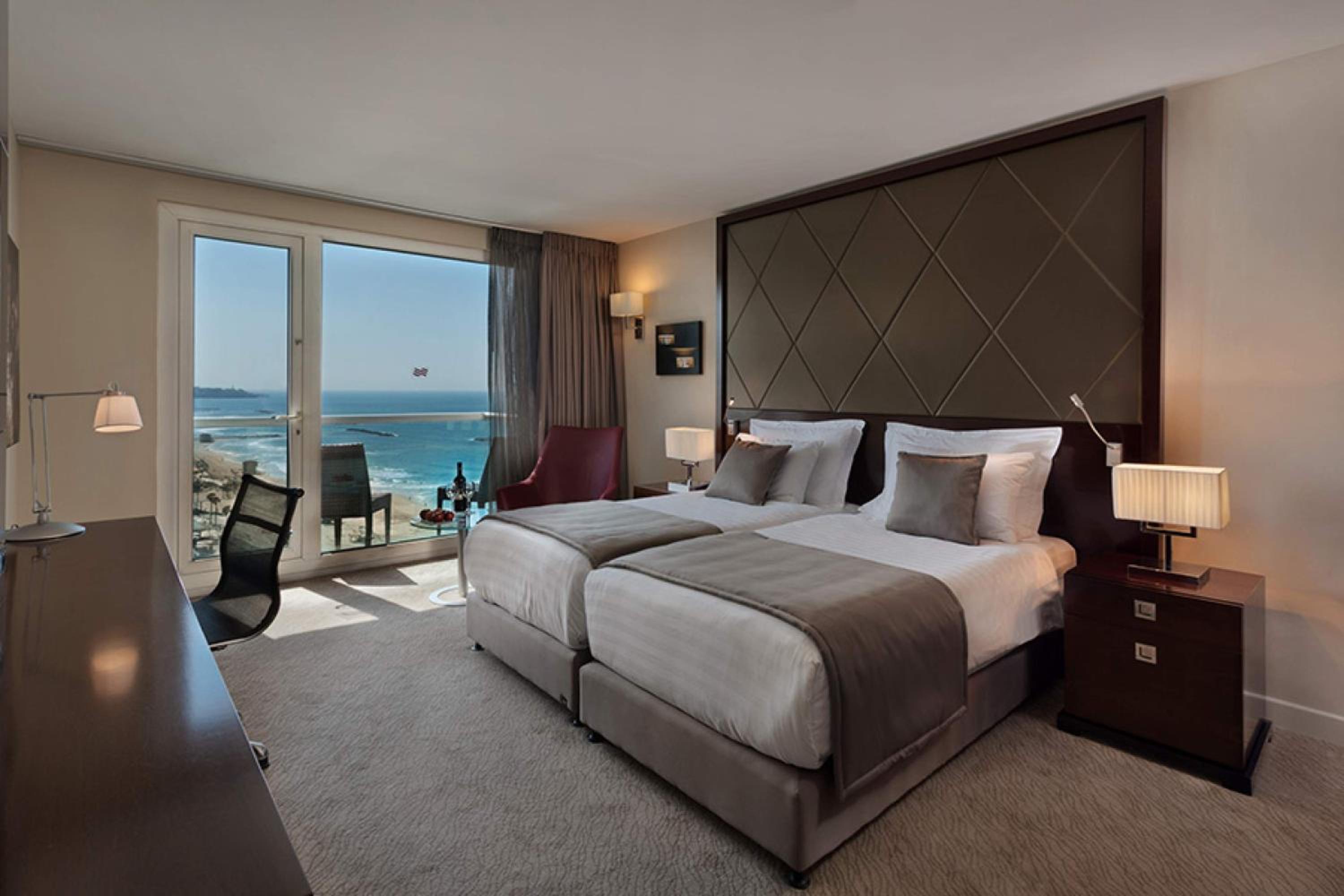 Executive Twin Room - Photo 2