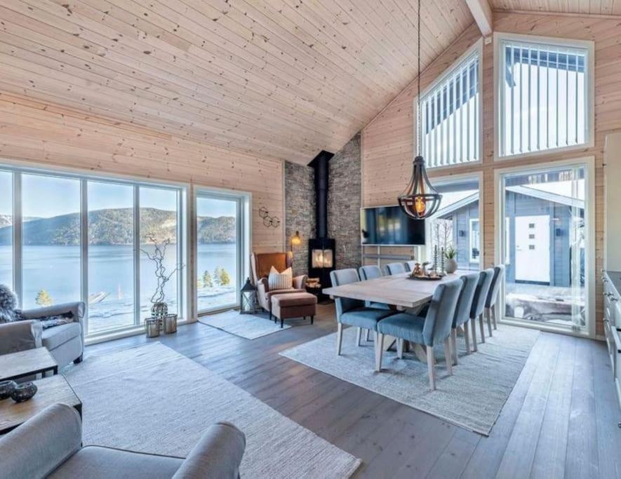 Four-Bedroom House photo 1