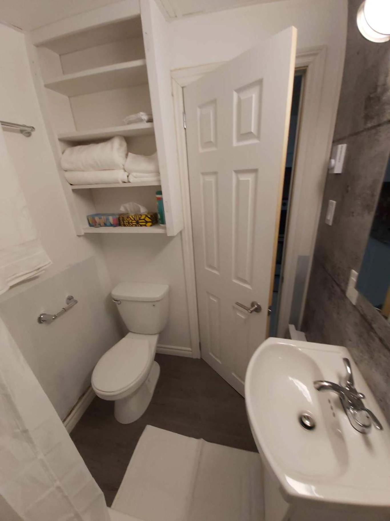 Two-Bedroom Apartment - Photo 2