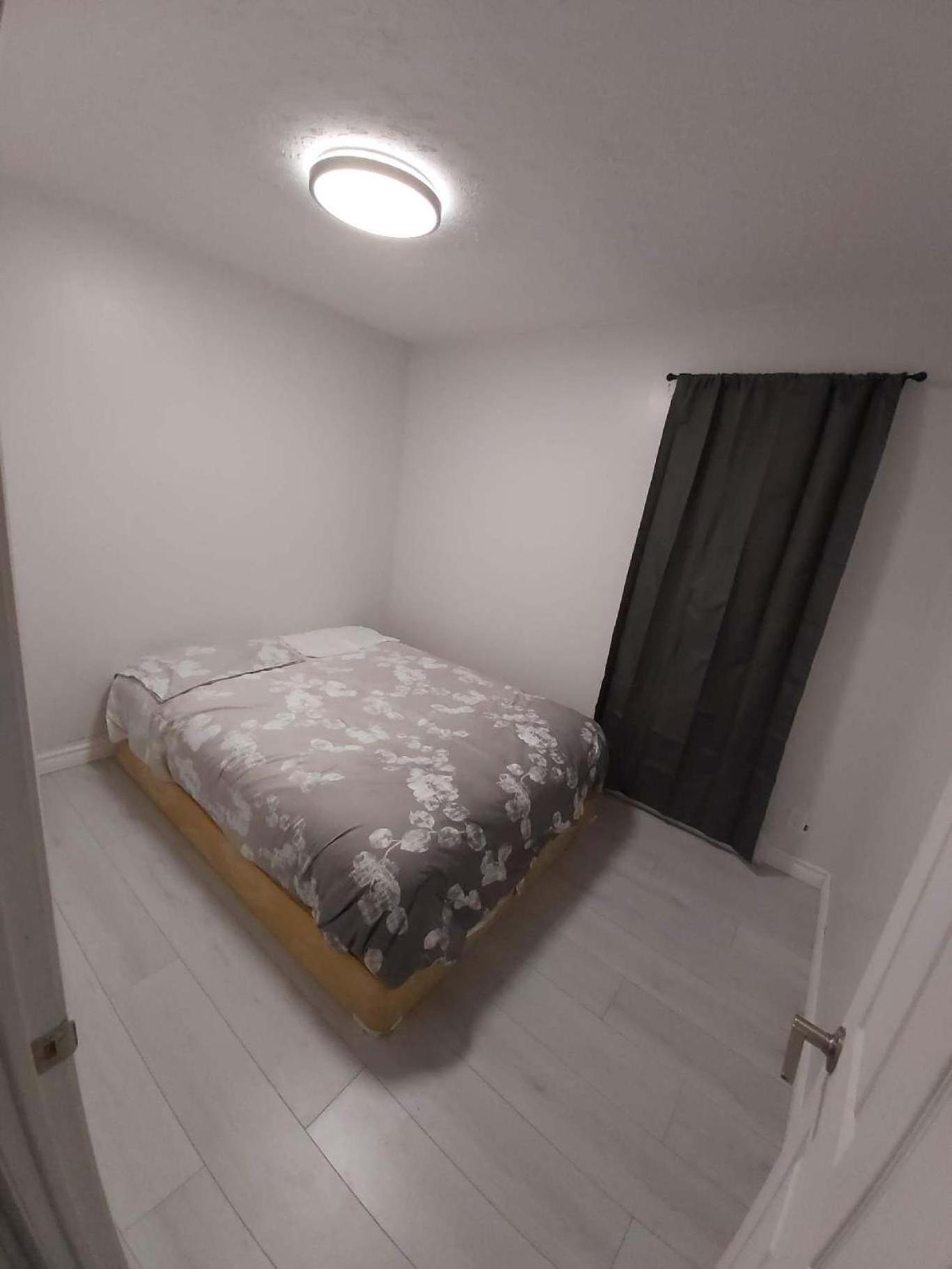 Two-Bedroom Apartment - Photo 9