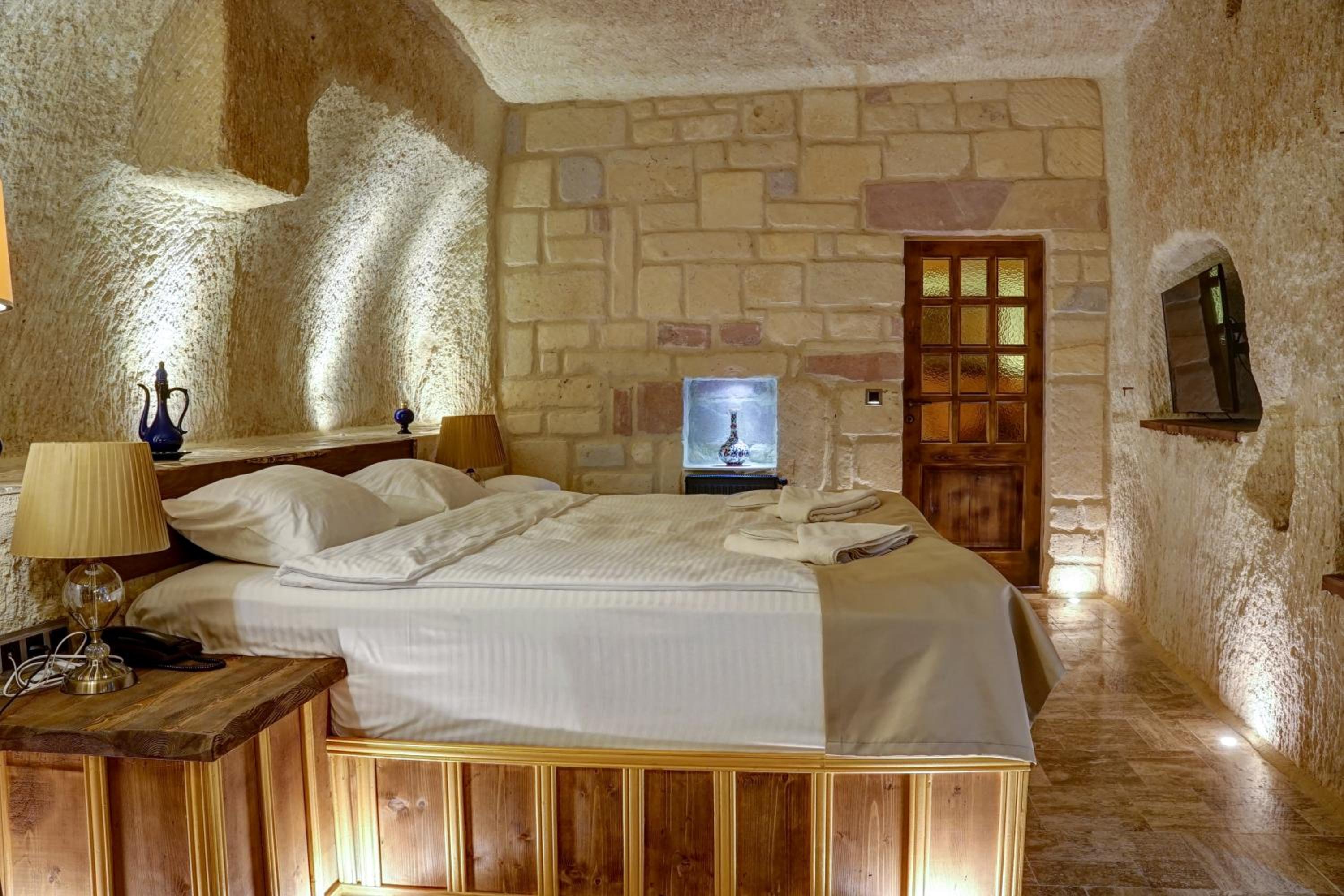 Family Room - Photo 9