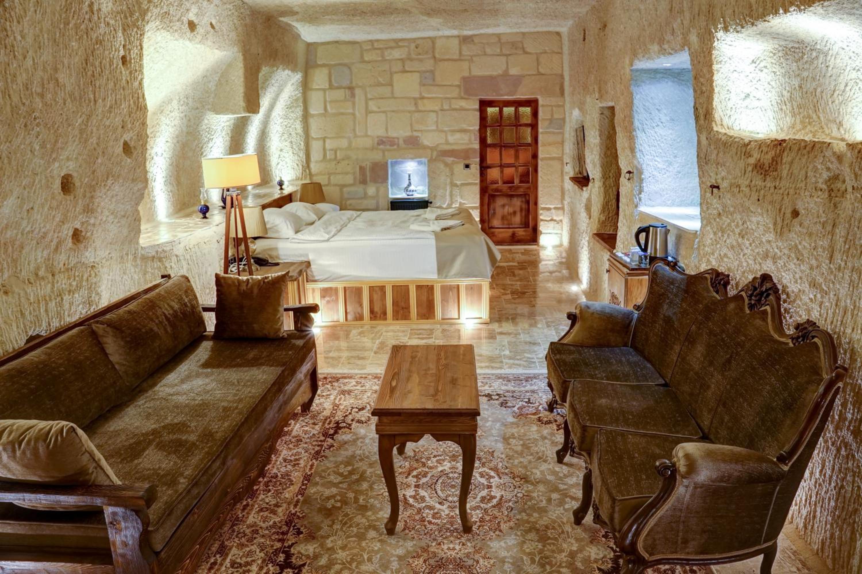 Family Room - Photo 6