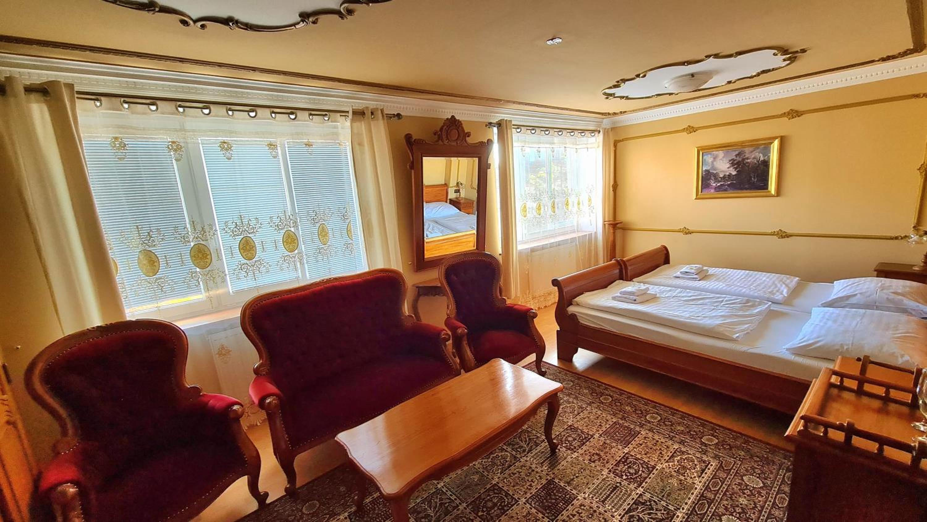 Suite - Photo 8