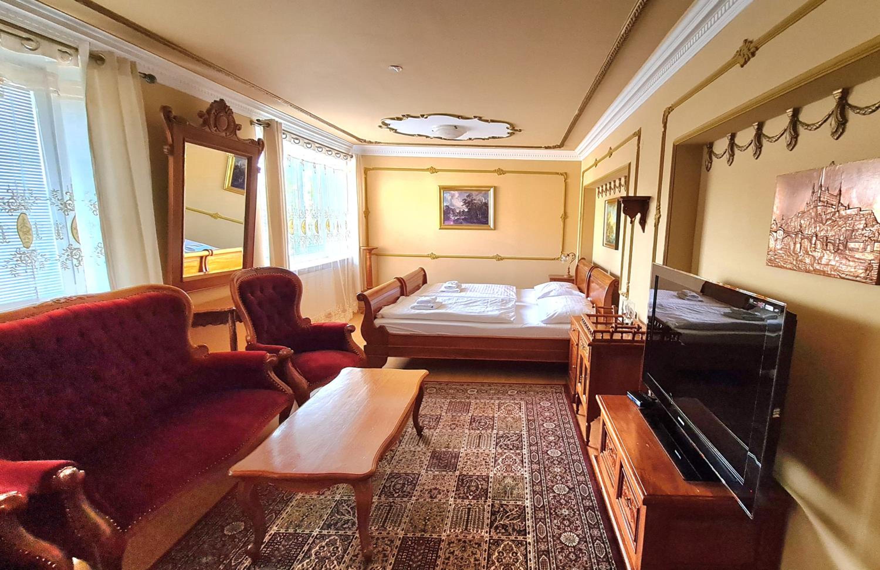 Suite - Photo 7