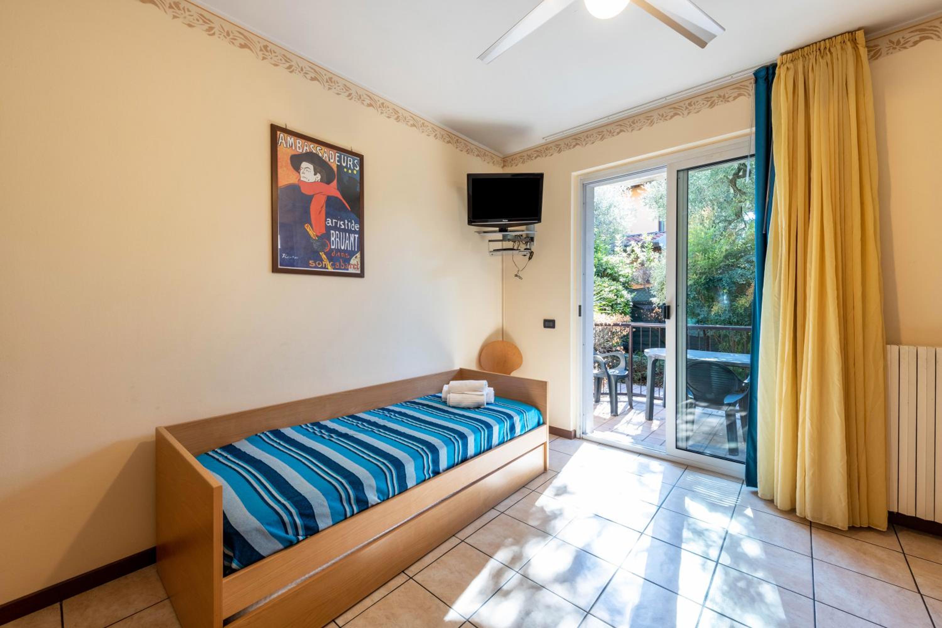 Superior One-Bedroom Apartment With Balcony