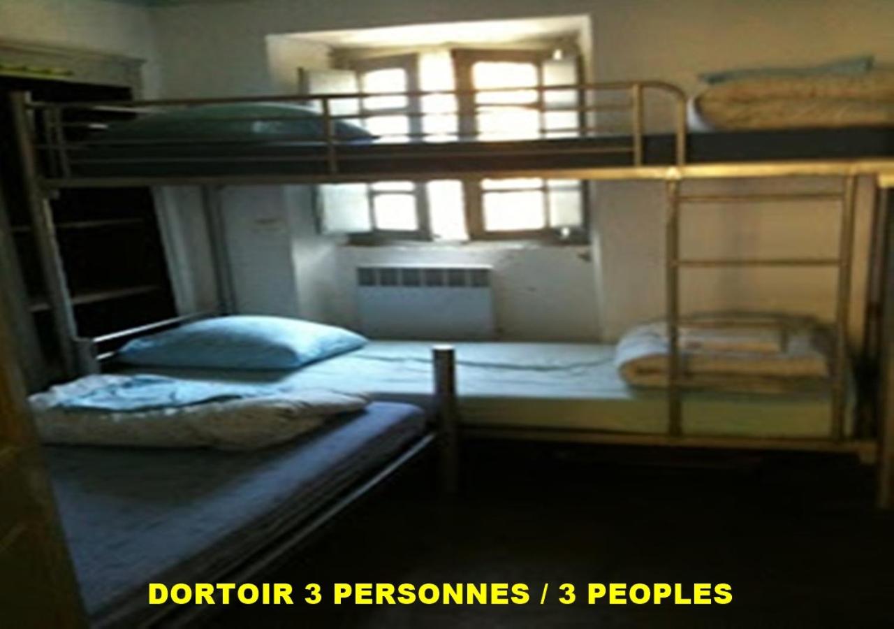 Bed in 3-Bed Mixed Dormitory Room photo 2