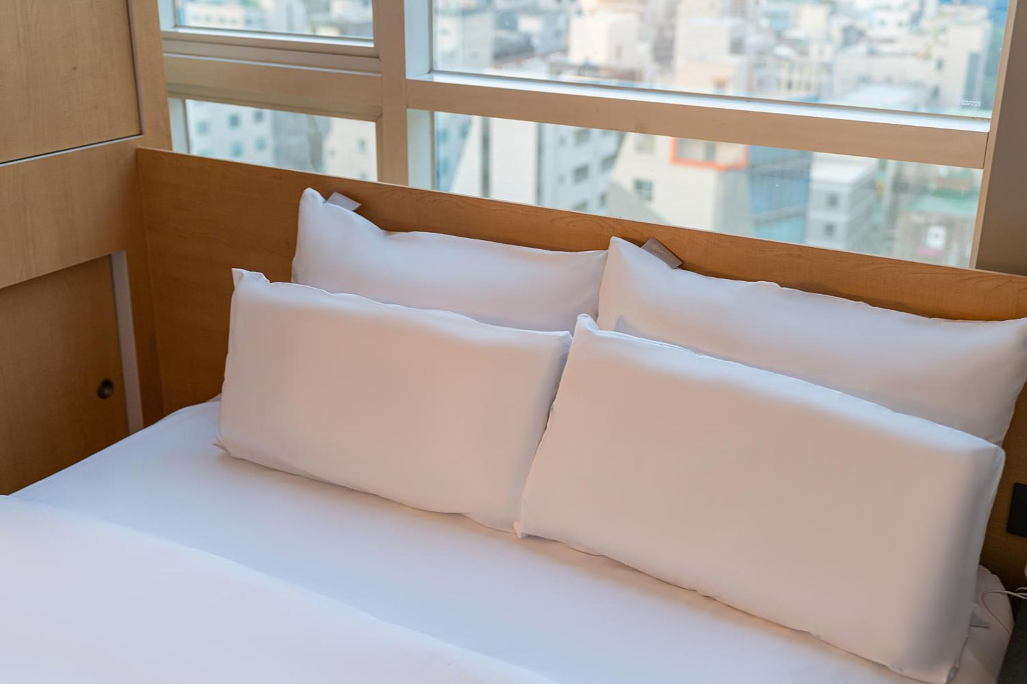 Deluxe Room - Photo 11