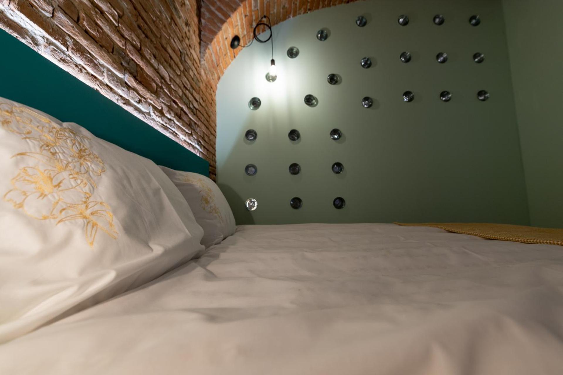 One-Bedroom Apartment - Photo 19