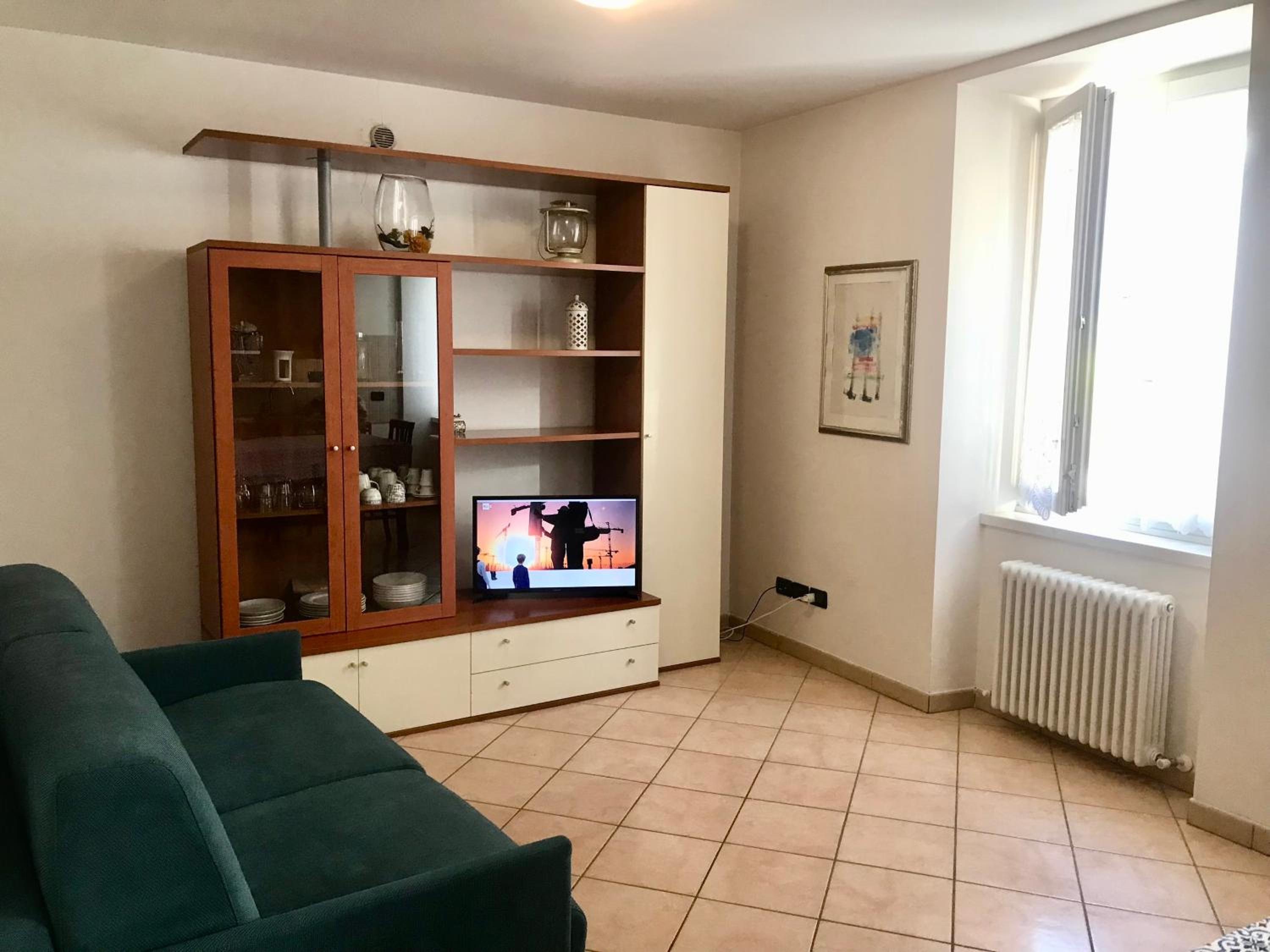 One-Bedroom Apartment photo 3