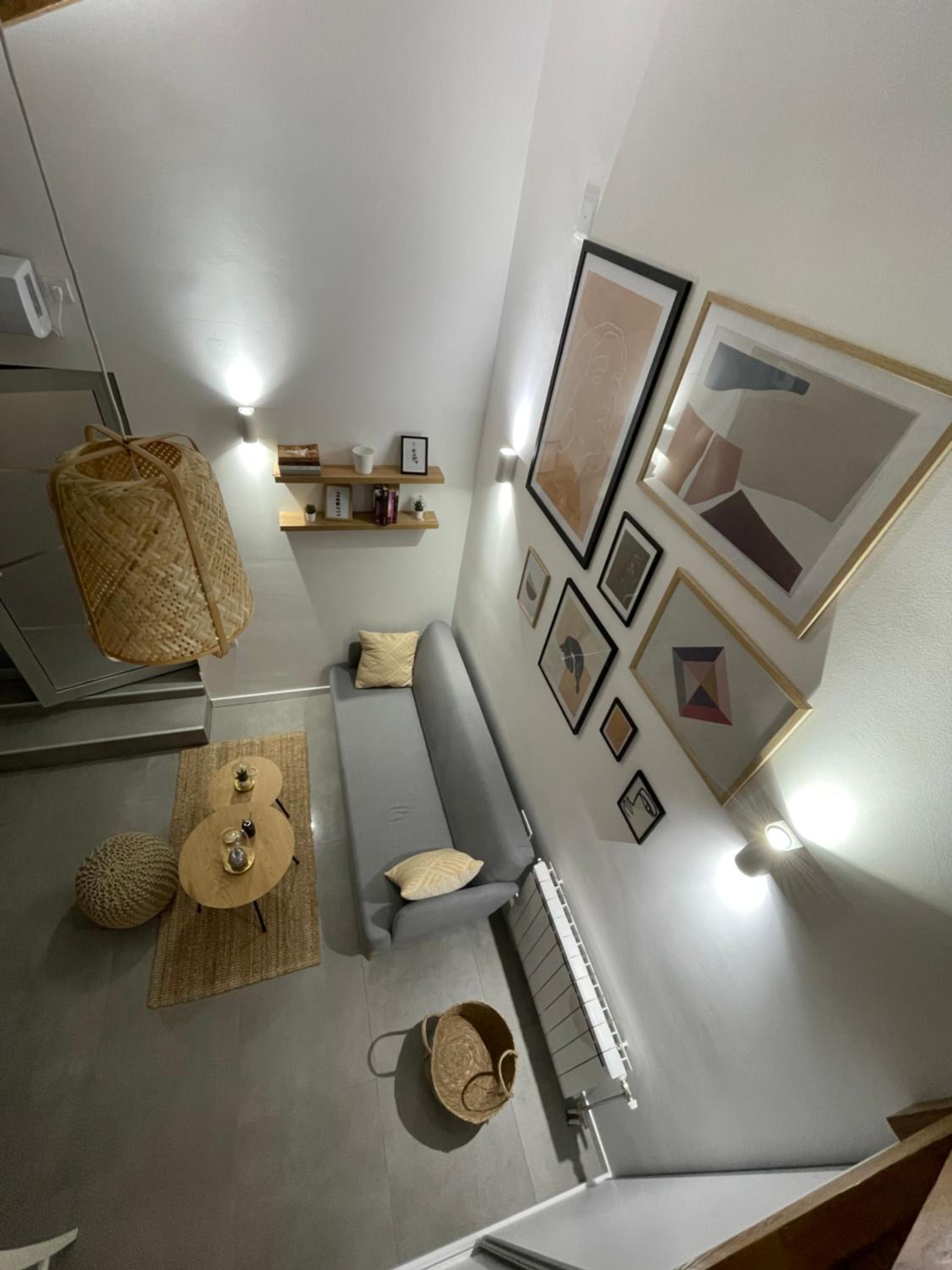 One-Bedroom Apartment photo 1
