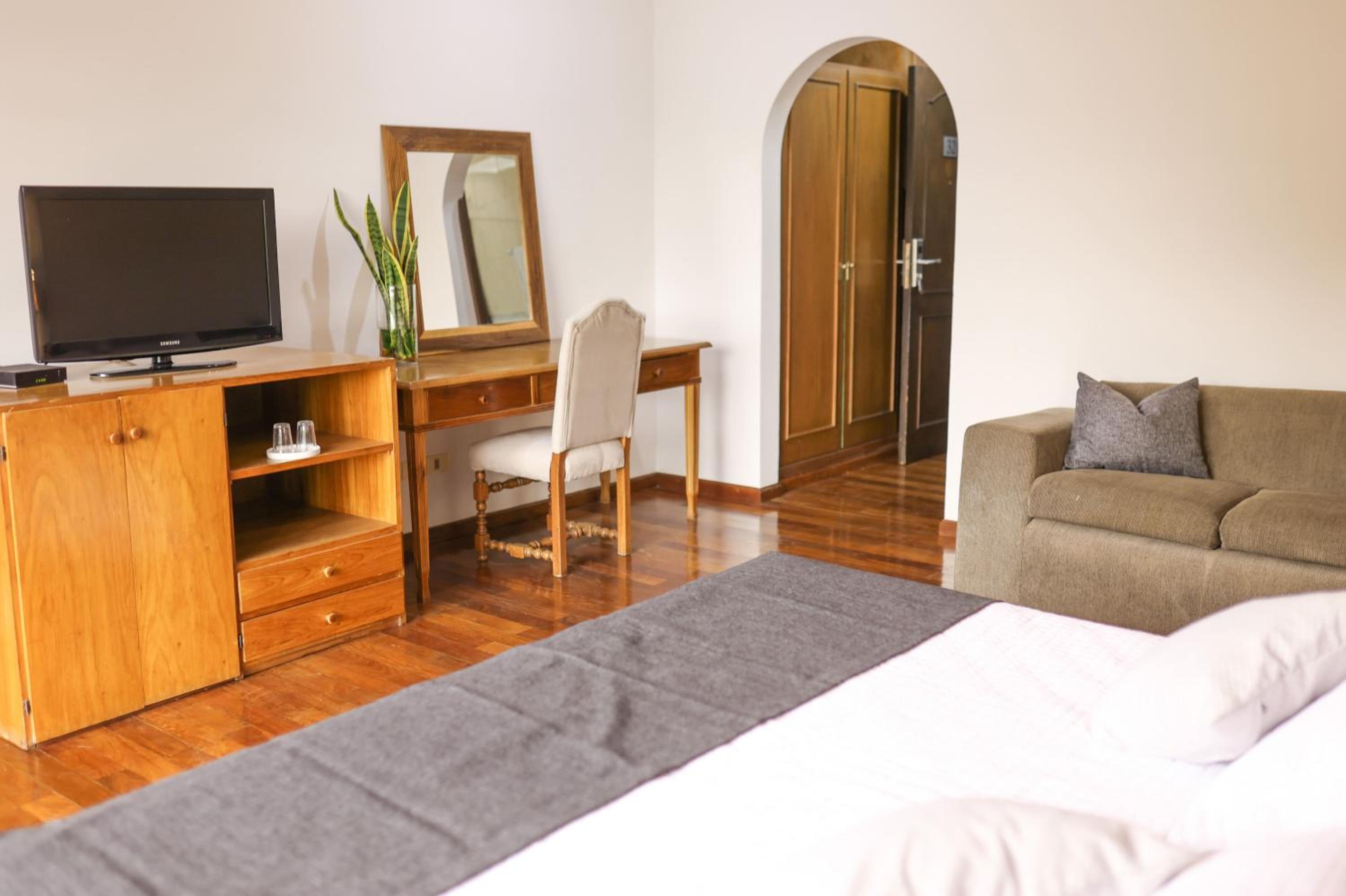 Superior King Room photo 1