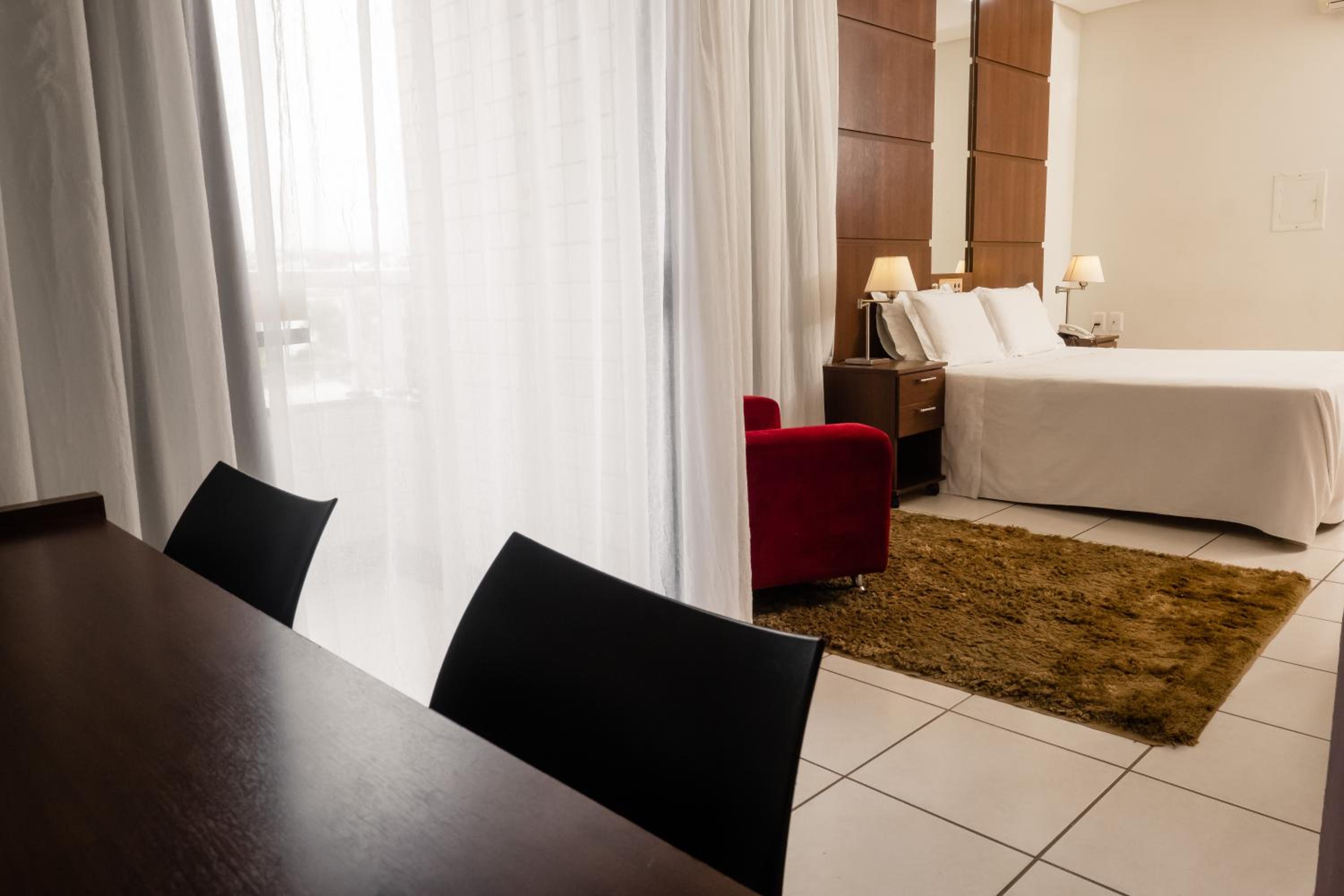 Deluxe Room - Photo 11