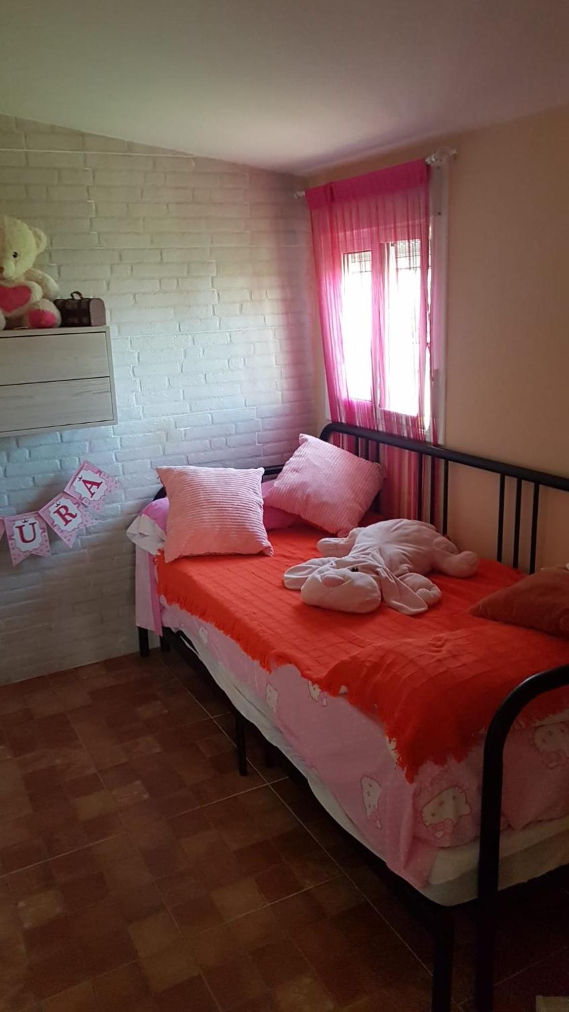 Three-Bedroom House photo 3